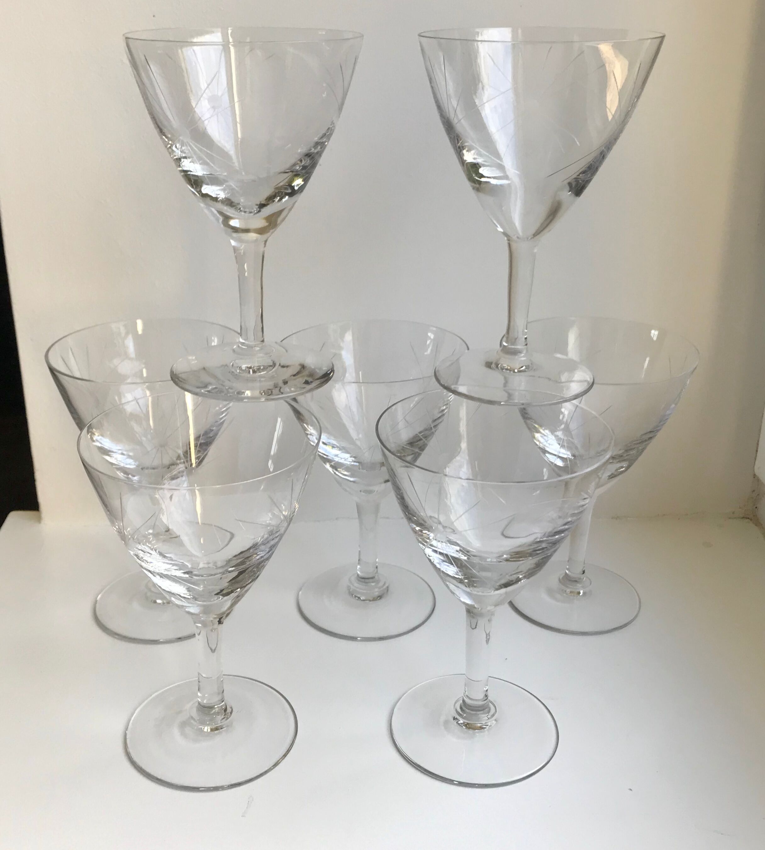 Set of 7 engraved wine glasses star model 50s