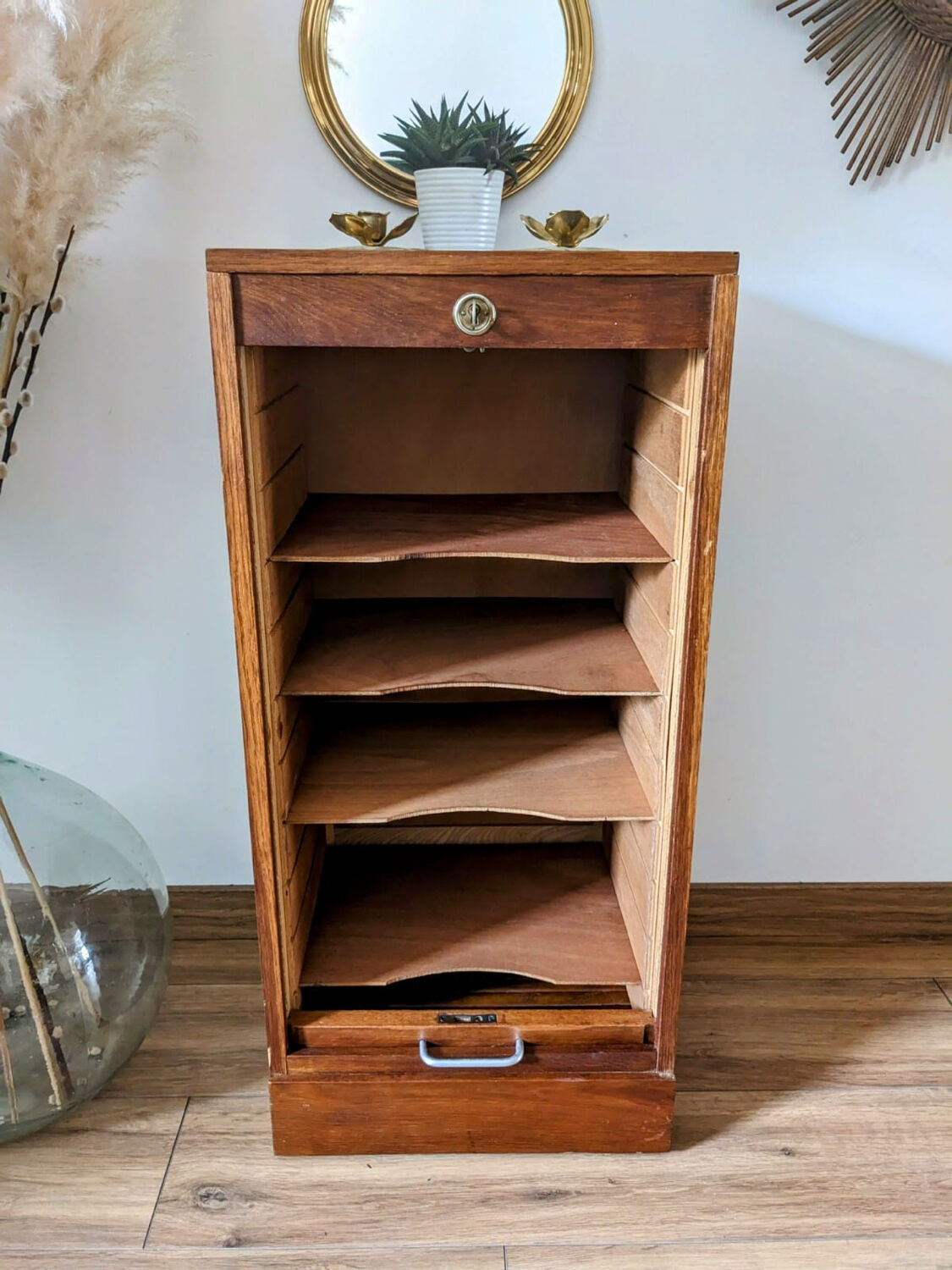 Curtain binder cabinet