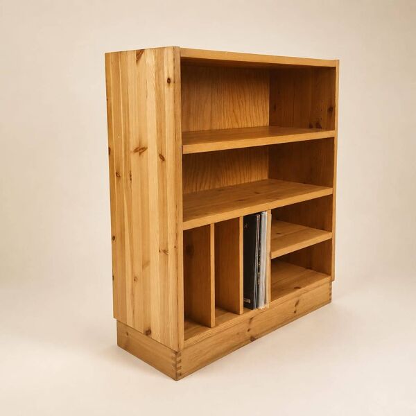Cabinet audio en pin de style Maison Regain, années 1970