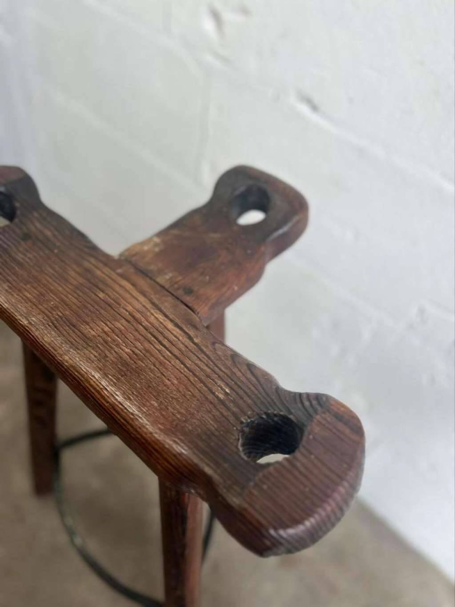 Set of 2 vintage spanish brutalist stools / bar stools