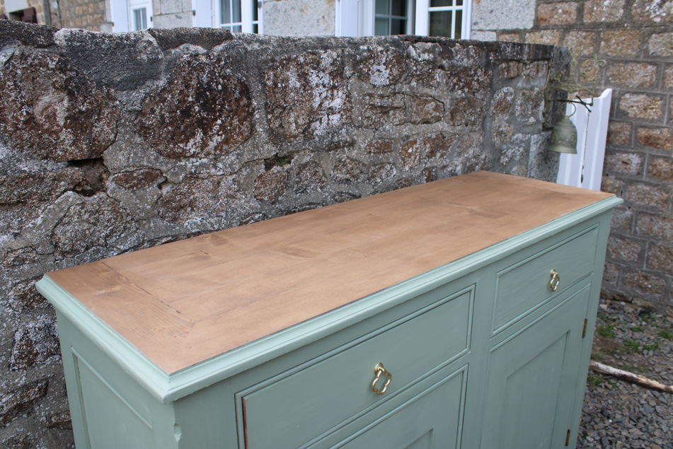 1/10 Vintage Parisian buffet