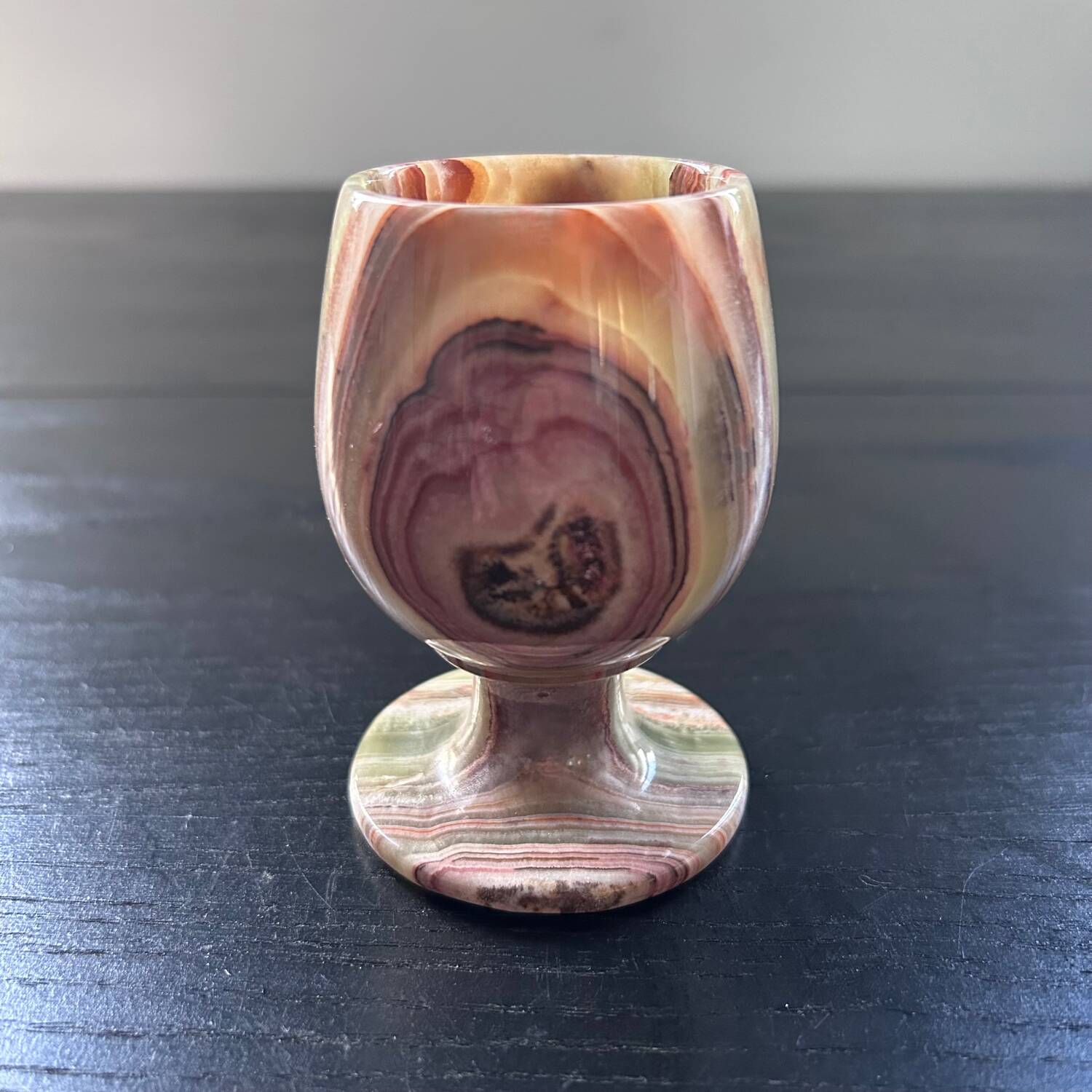 Onyx egg cup