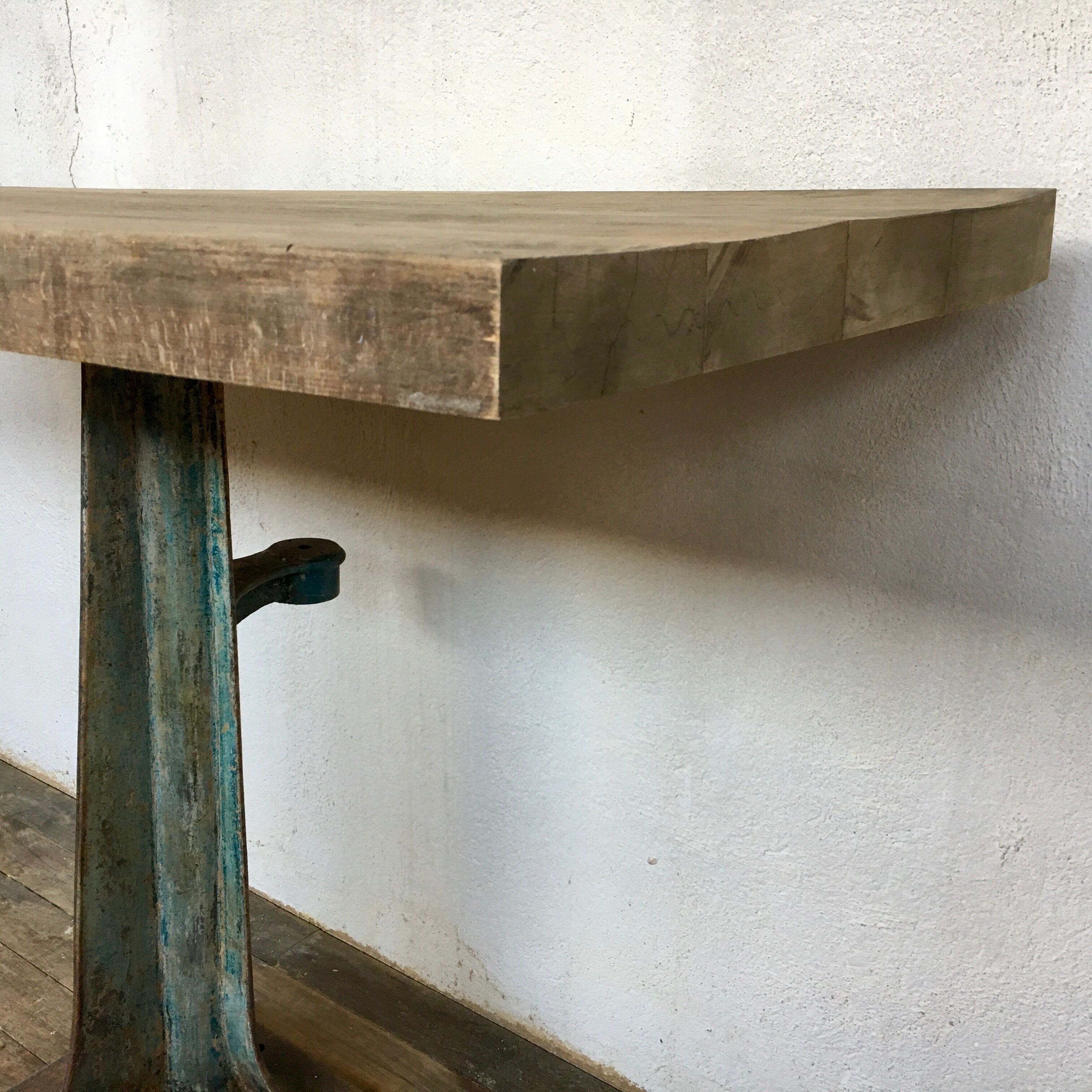 Industrial console 1900