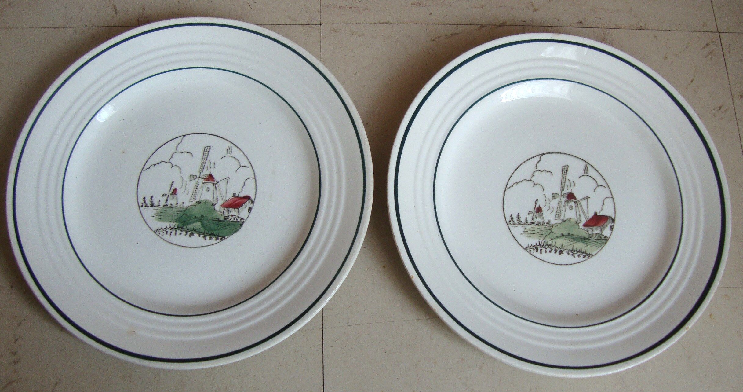 Set of 2 flat plates St Amand décor Flanders