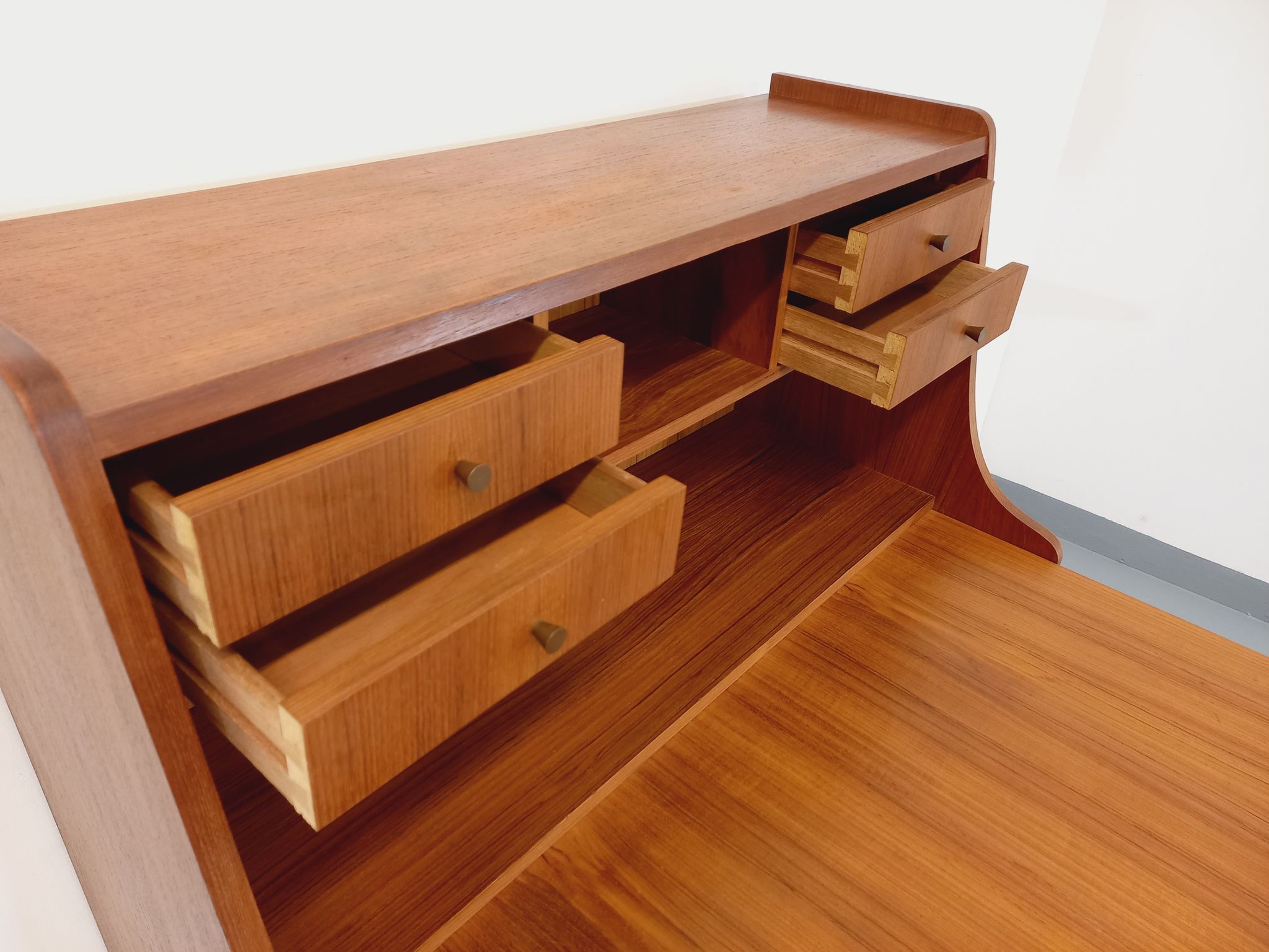 Secrétaire scandinave danois vintage Tibergaard en teck des années 50 60