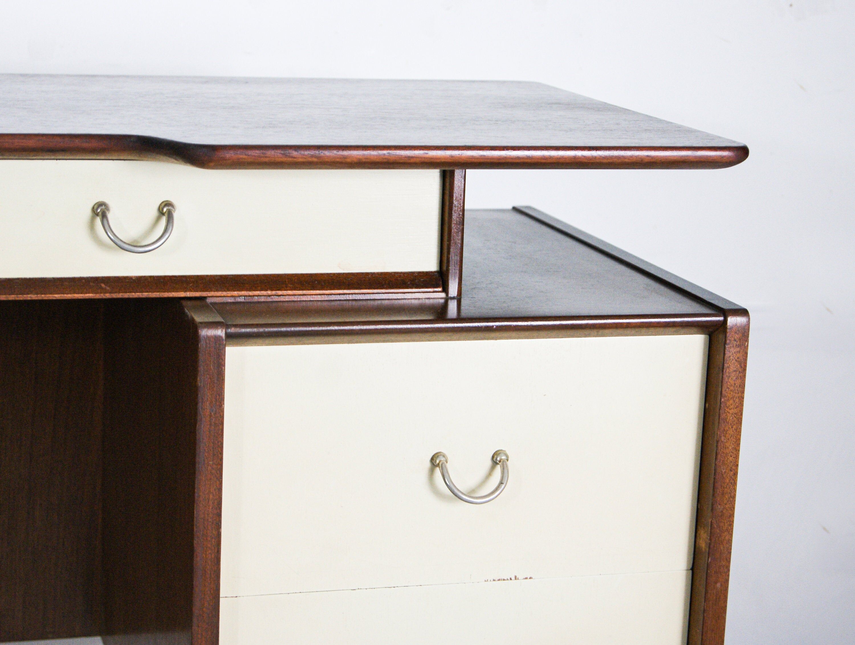 Bureau en teck 1950s G Plan par E Gomme