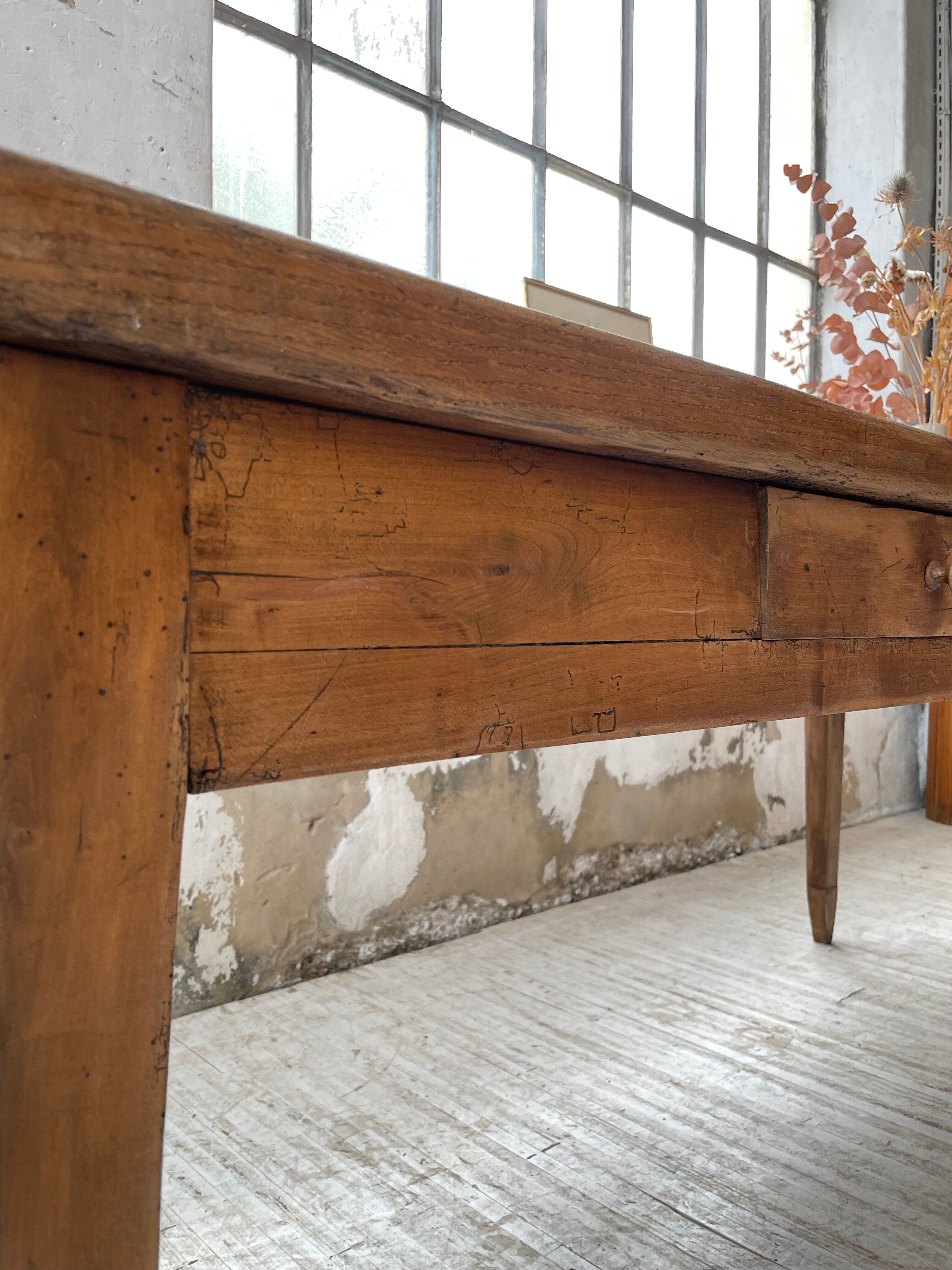 Farmhouse table in oak and walnut 2m