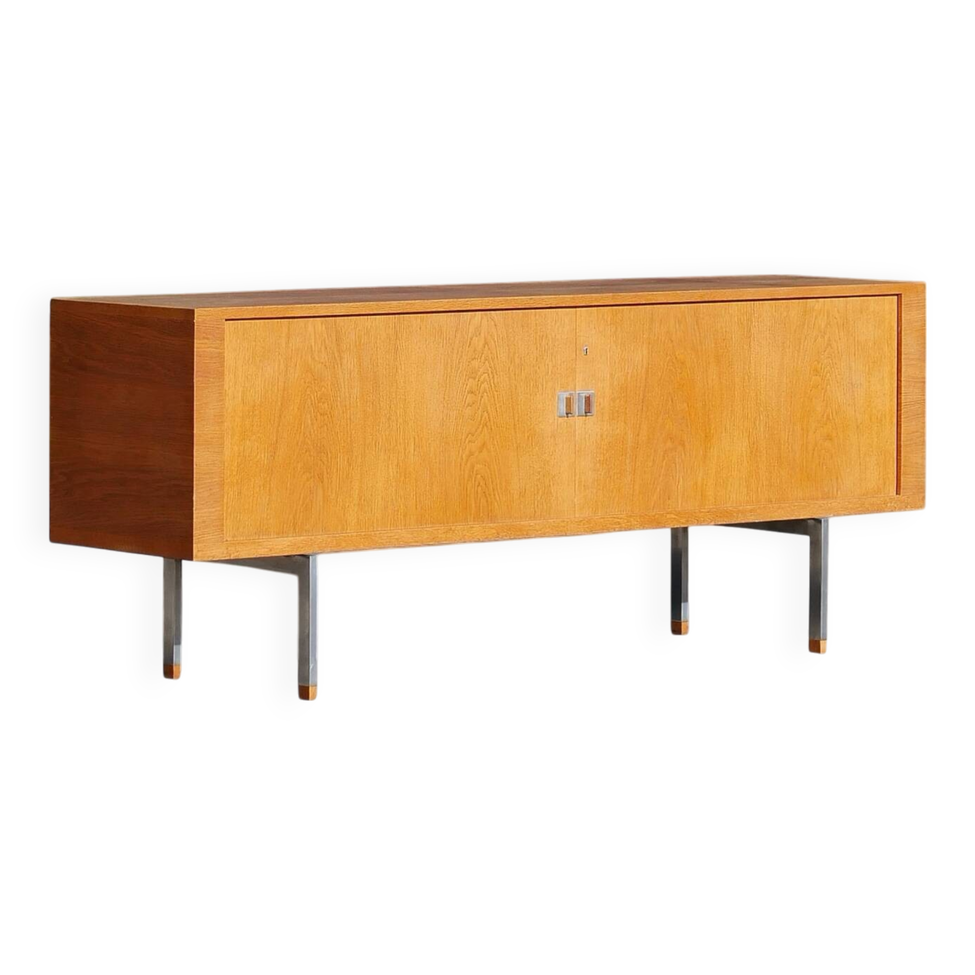 RY25 oak sideboard by Hans J. Wegner, produced by RY Mobler, 1960