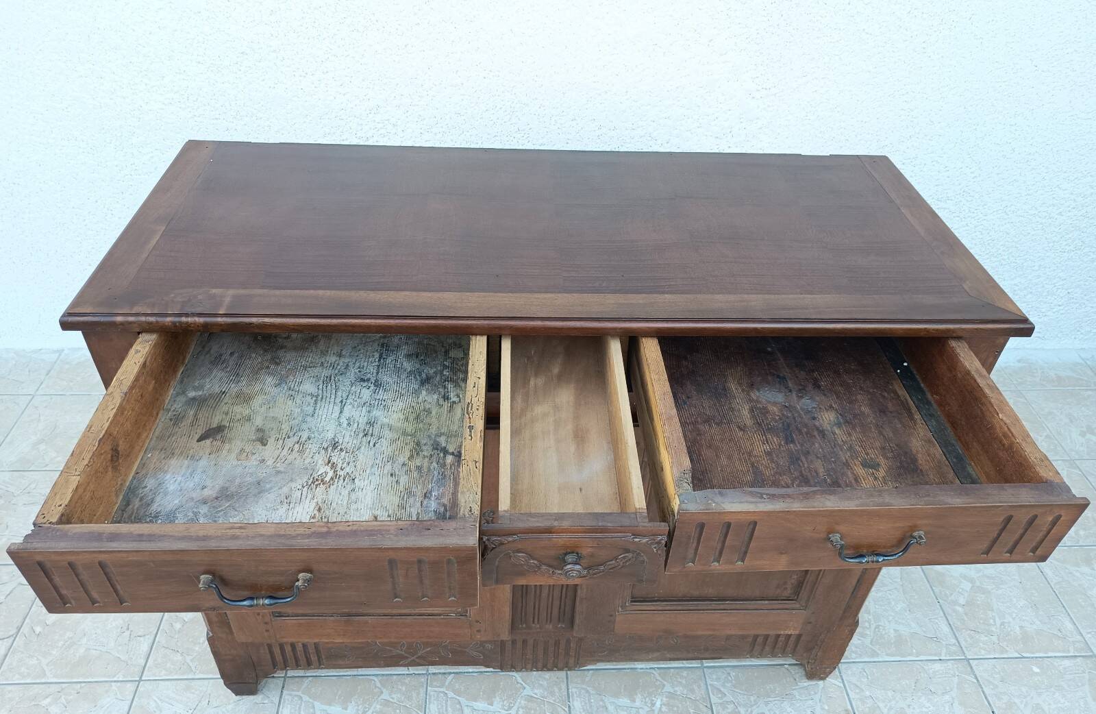 Louis XVI walnut buffet from the 19th century.