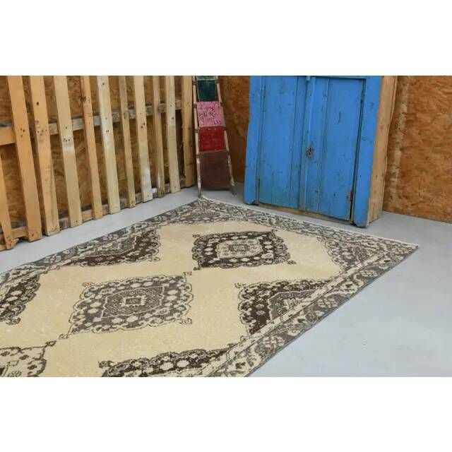 1970s Vintage Turkish Hand-Knotted Wool & Cotton Beige Rug 136x388