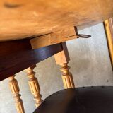 Antique round extendable table without extension