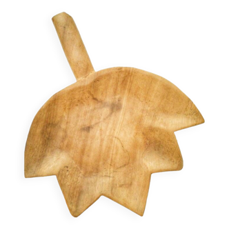 Wooden leaf tray