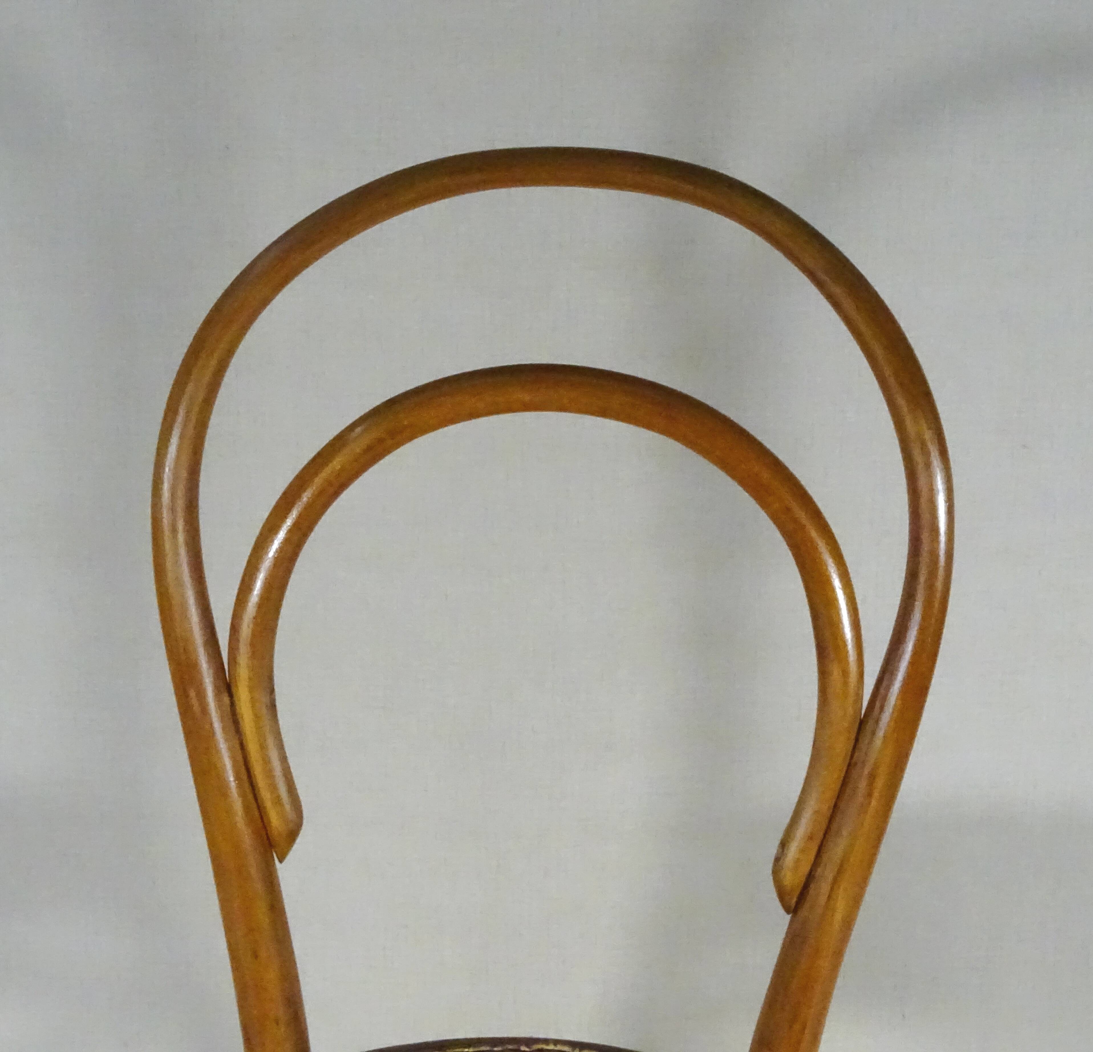 Chair No. 14, circa 1870 primary form - Thonet 1B -