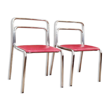 2 vintage leather chairs from the 60s and 70s.