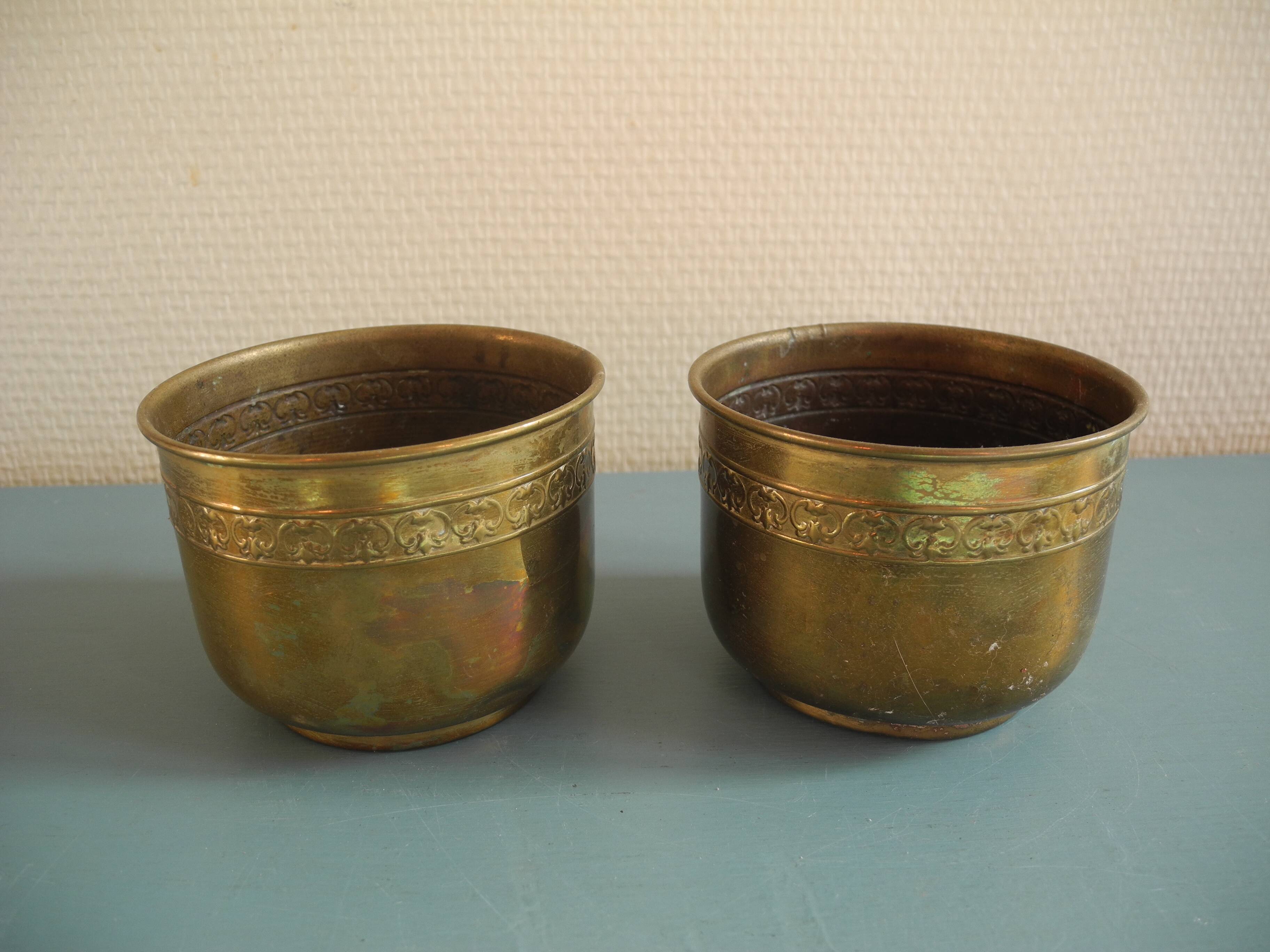 Duo of miniature brass flower pots, Unis France vintage brass flower pots