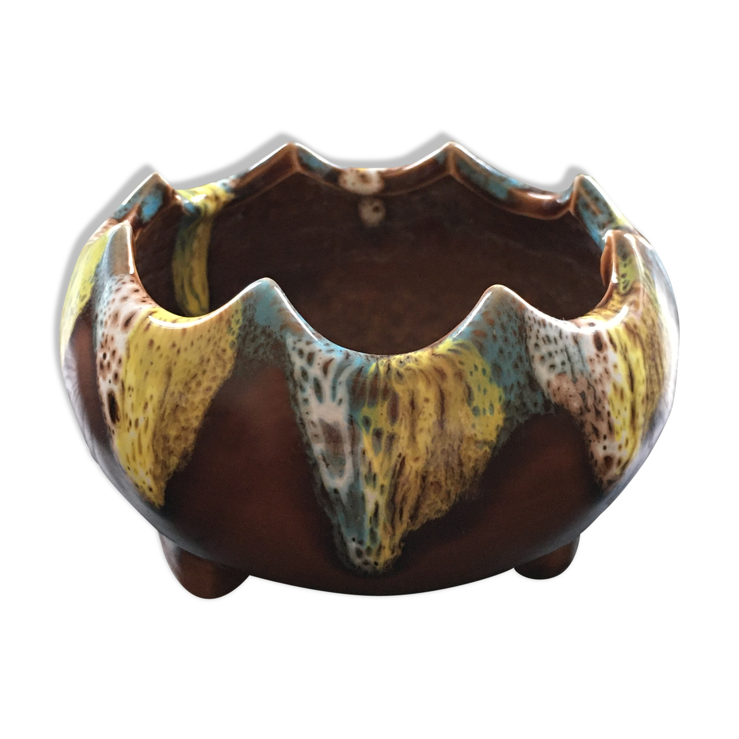 Empty burnt tripod pocket