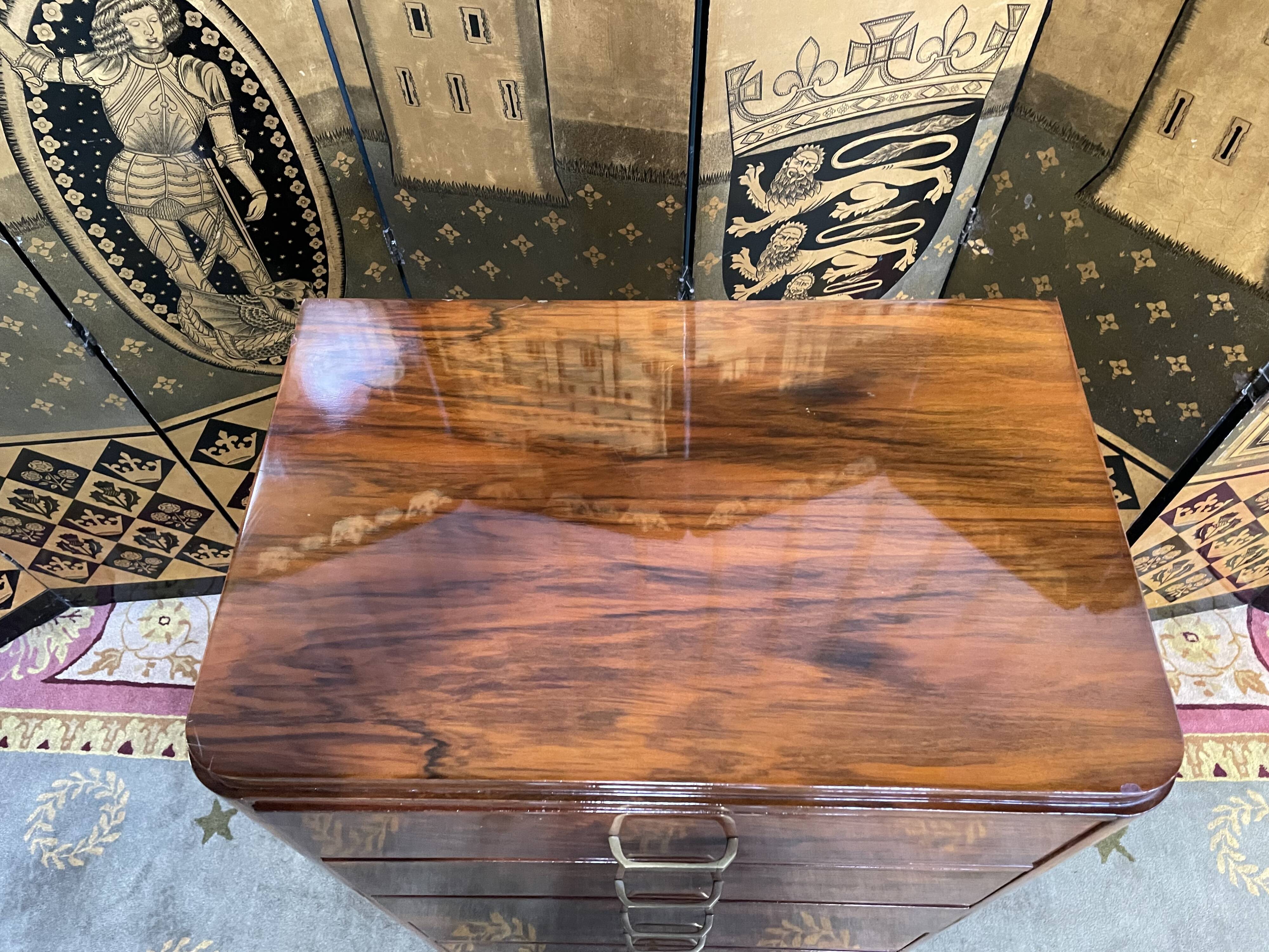 Art Deco style ragpicker