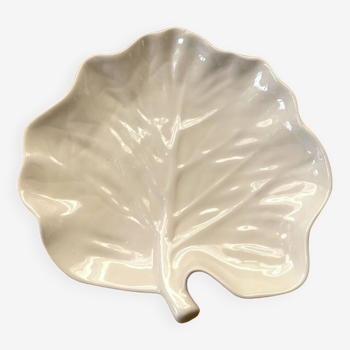 Beige ceramic leaf plate