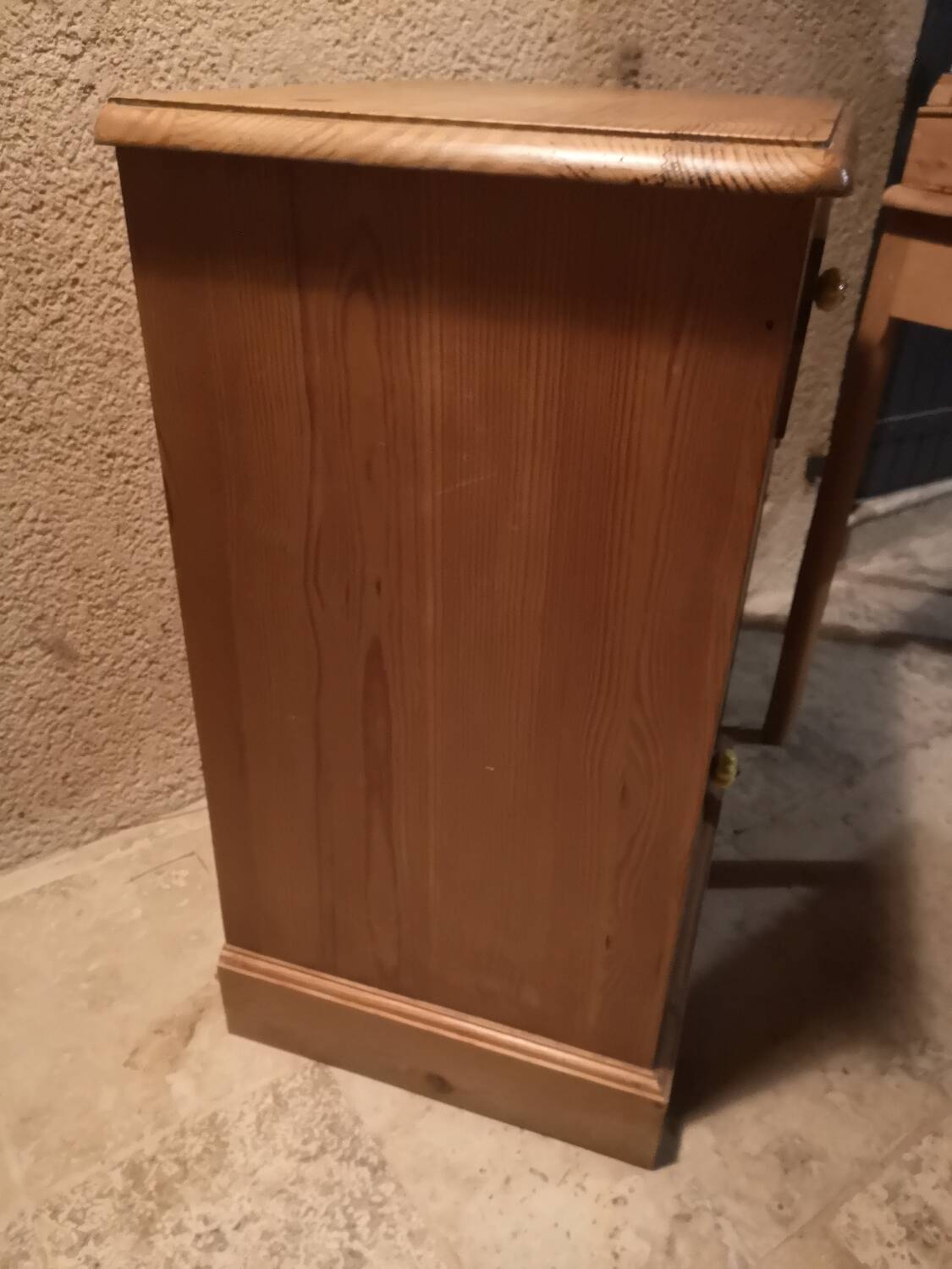 Solid pine jam maker