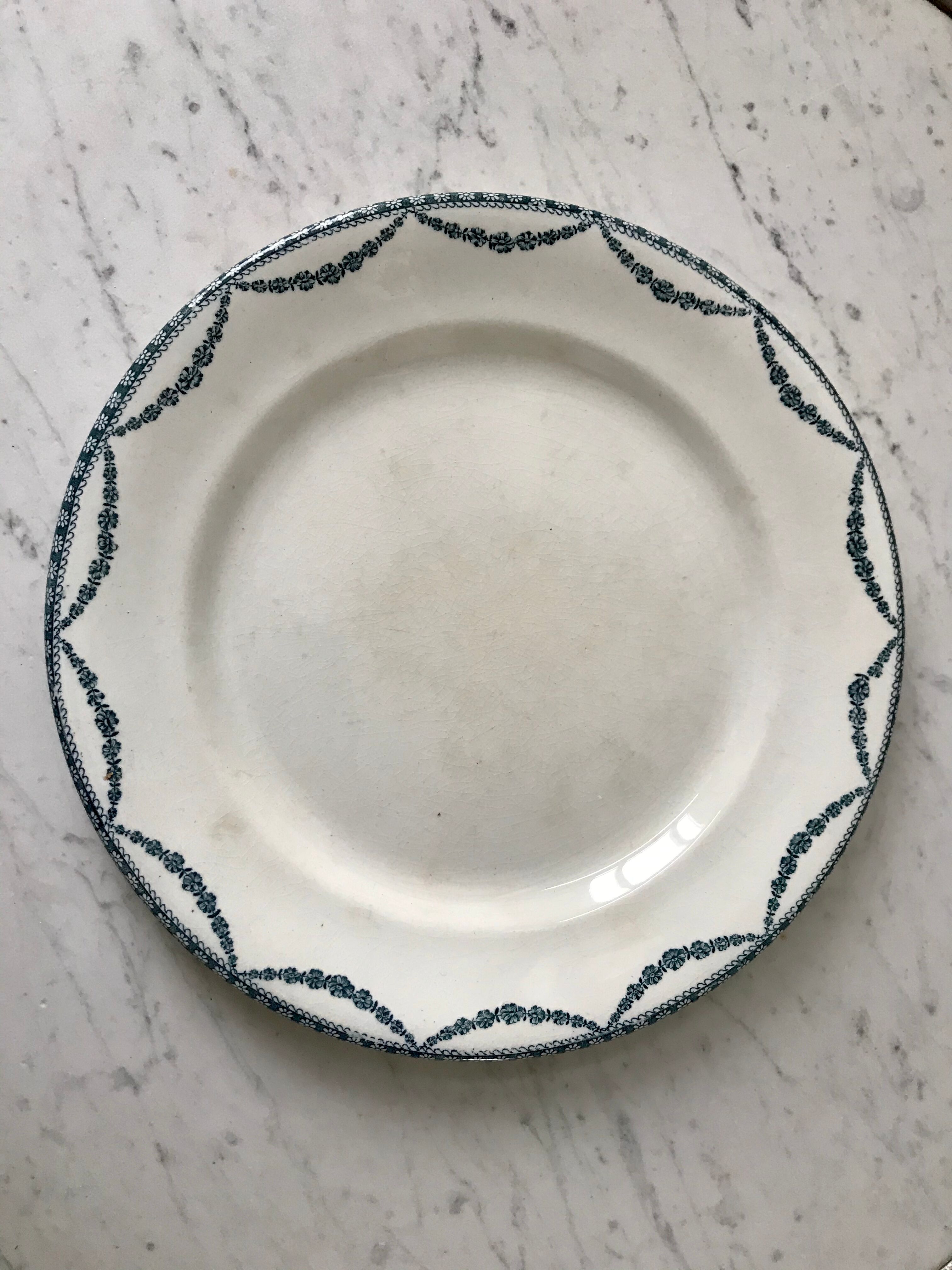 Round plate Iron Earth Salins model Vincennes mid-nineteenth