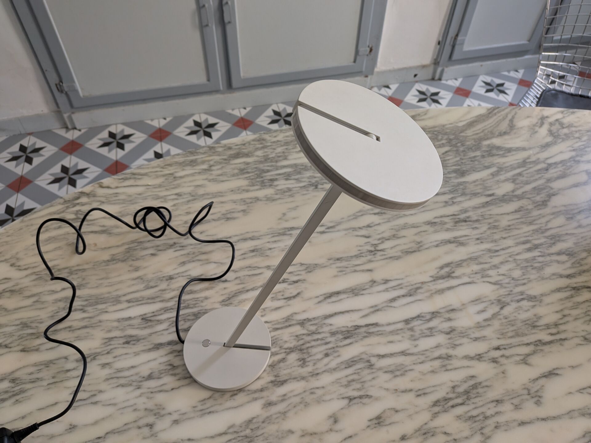 Lampe Itis de Naoto Fukasawa pour Artemide