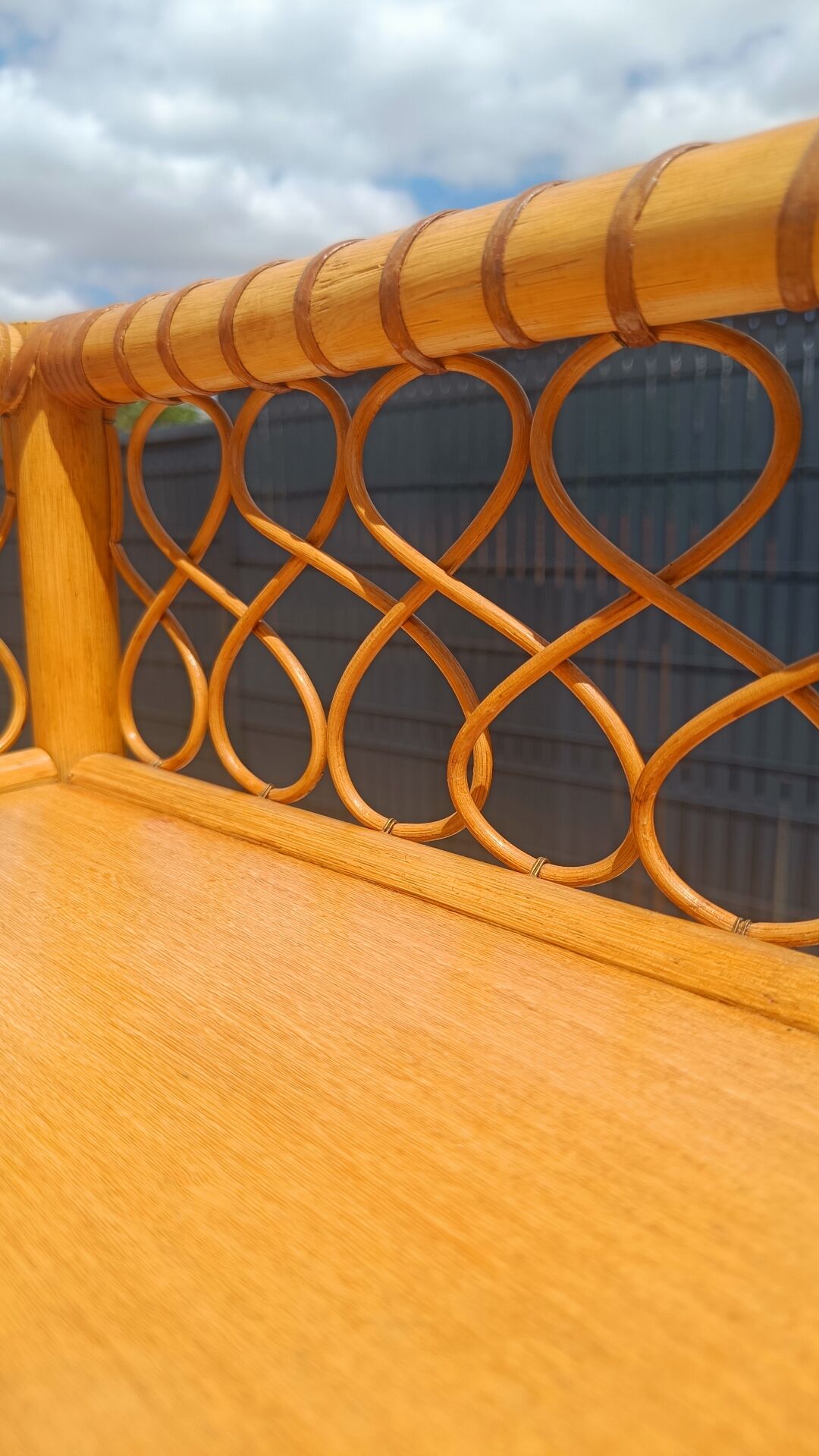 Vintage corner shelf in rattan – 1970s – Exceptional condition