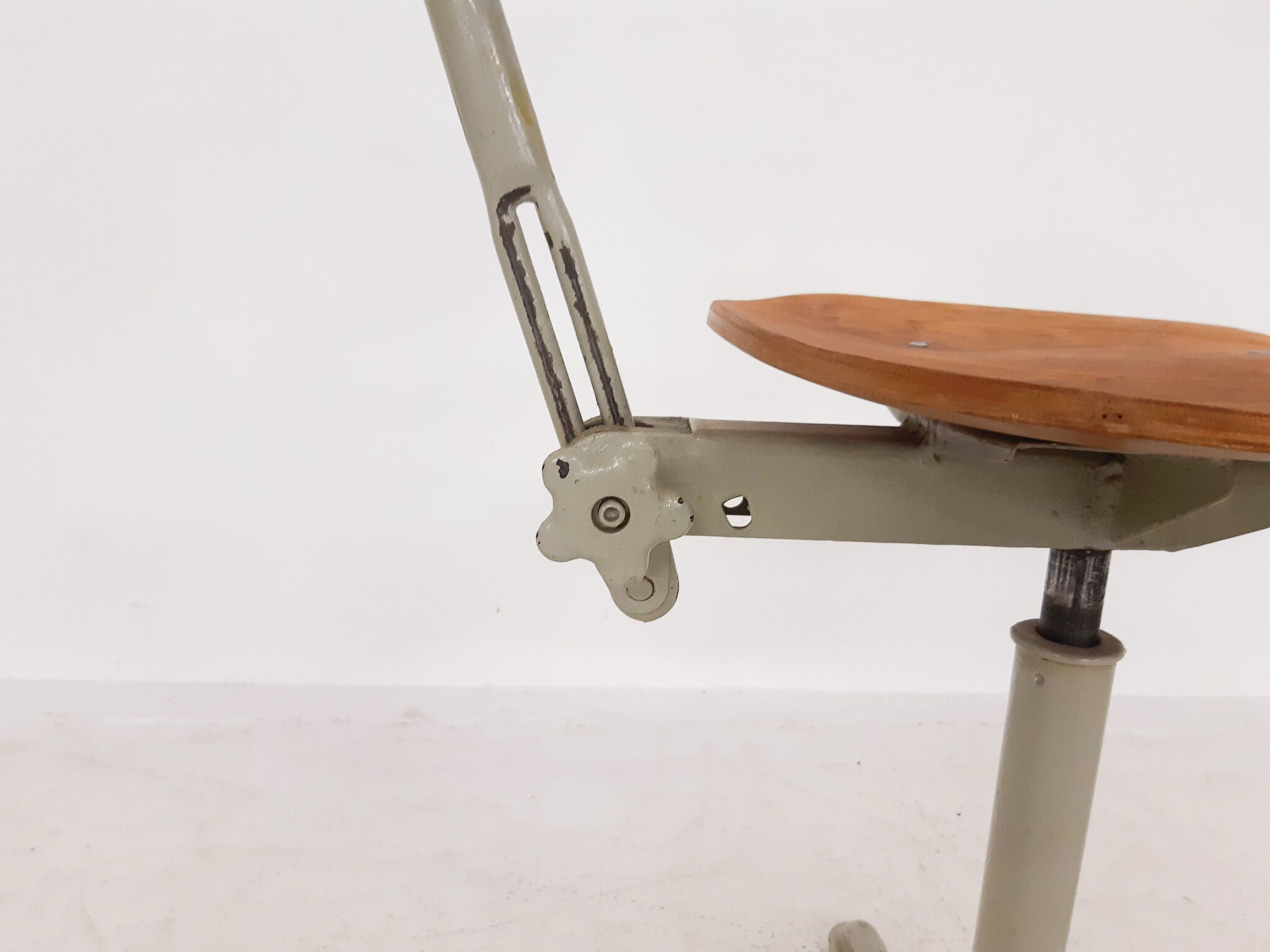 Friso Kramer for Ahrend de Cirkel drafting stool, The Netherlands 1950's