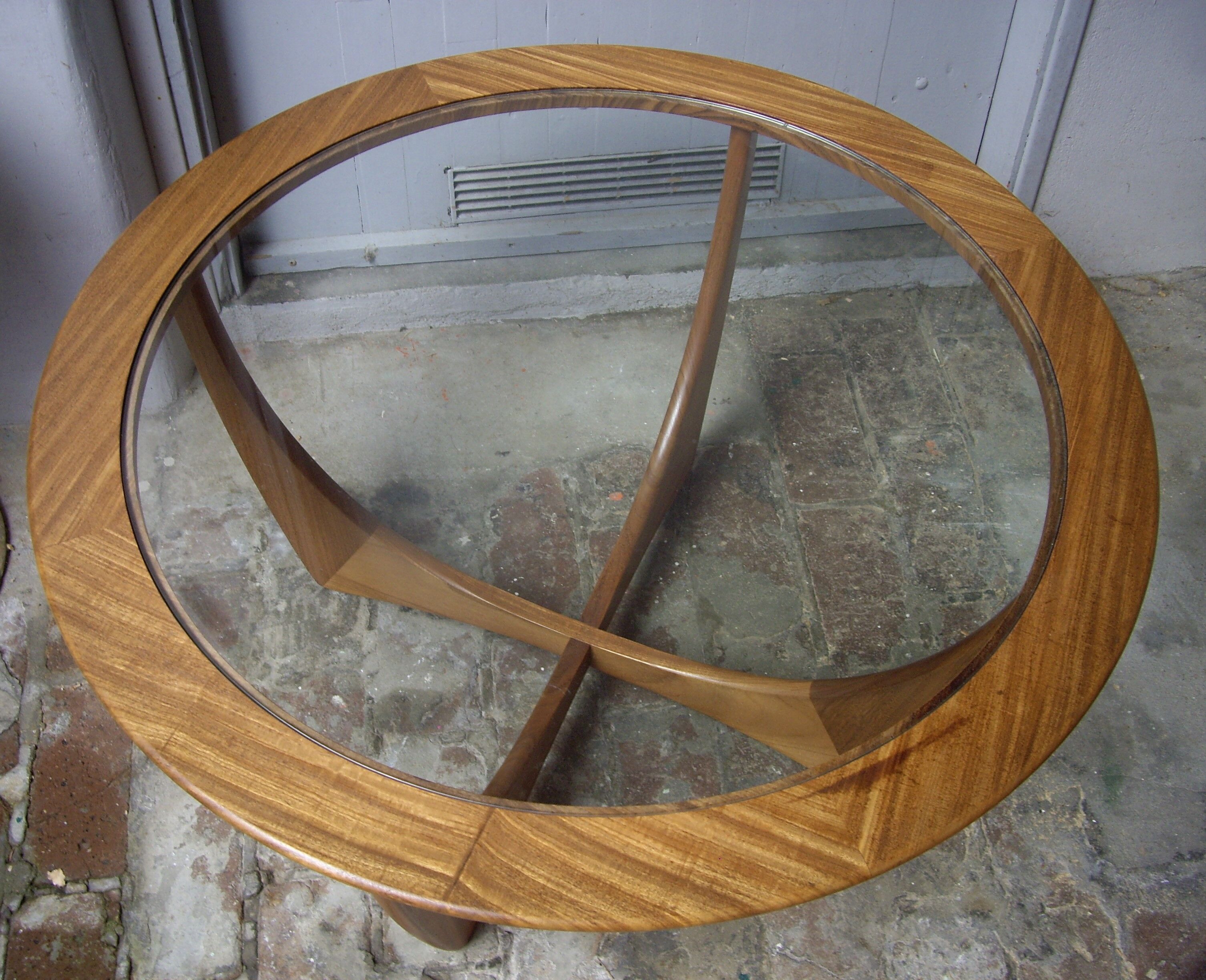 Astro coffee table by Victor Wilkins for G-plan, 1960