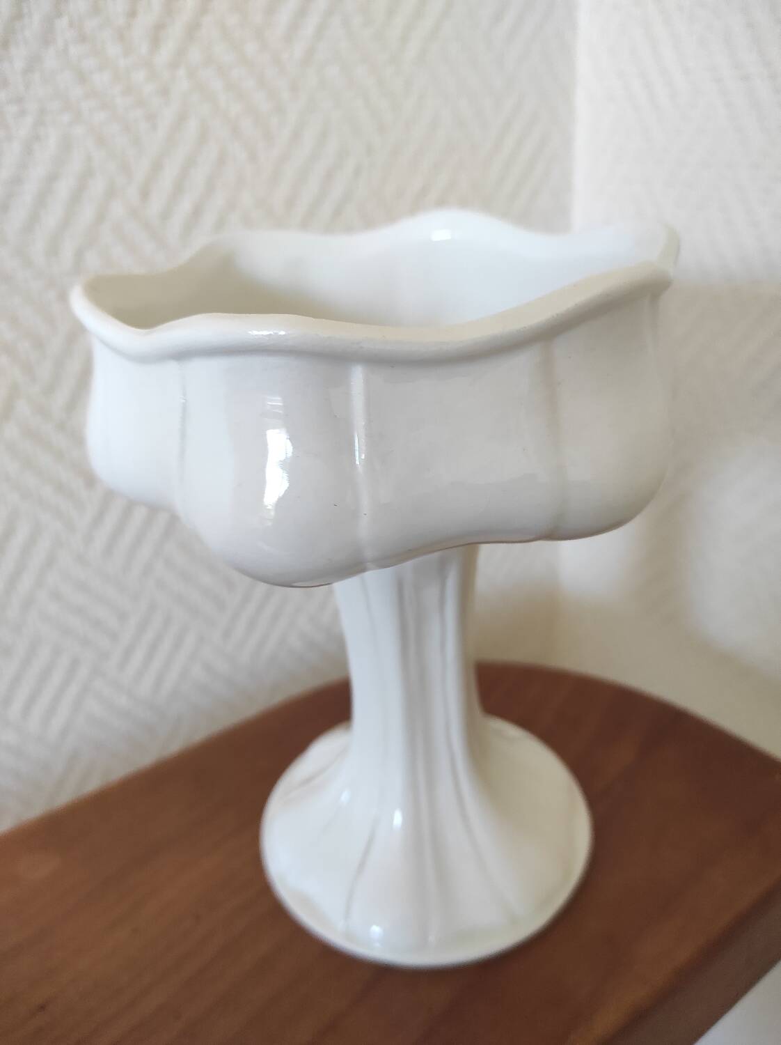 Earthenware cup signed Bassano