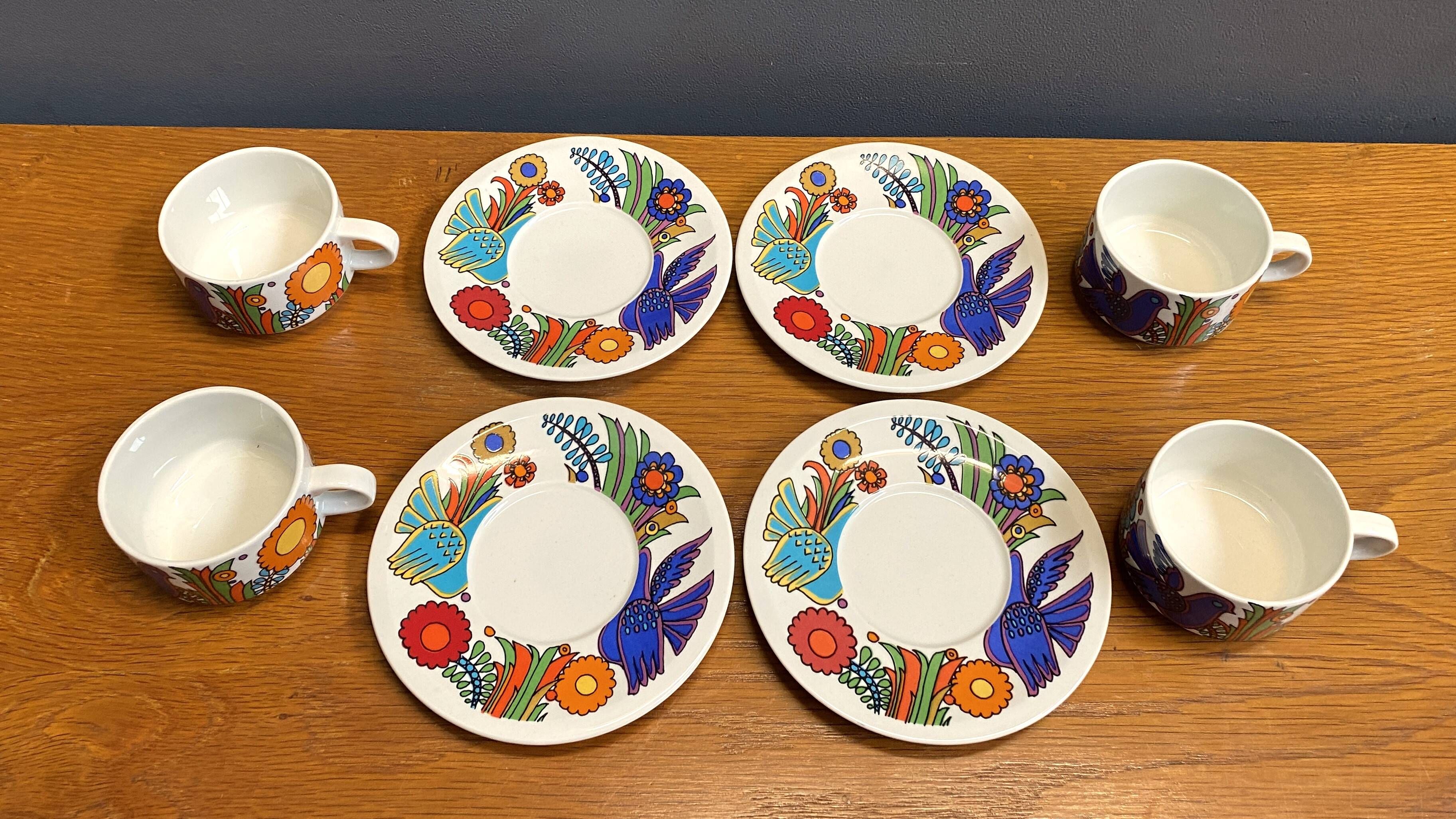 Set of 4 Mokka cups and saucers, acapulco design by villeroy & boch.
