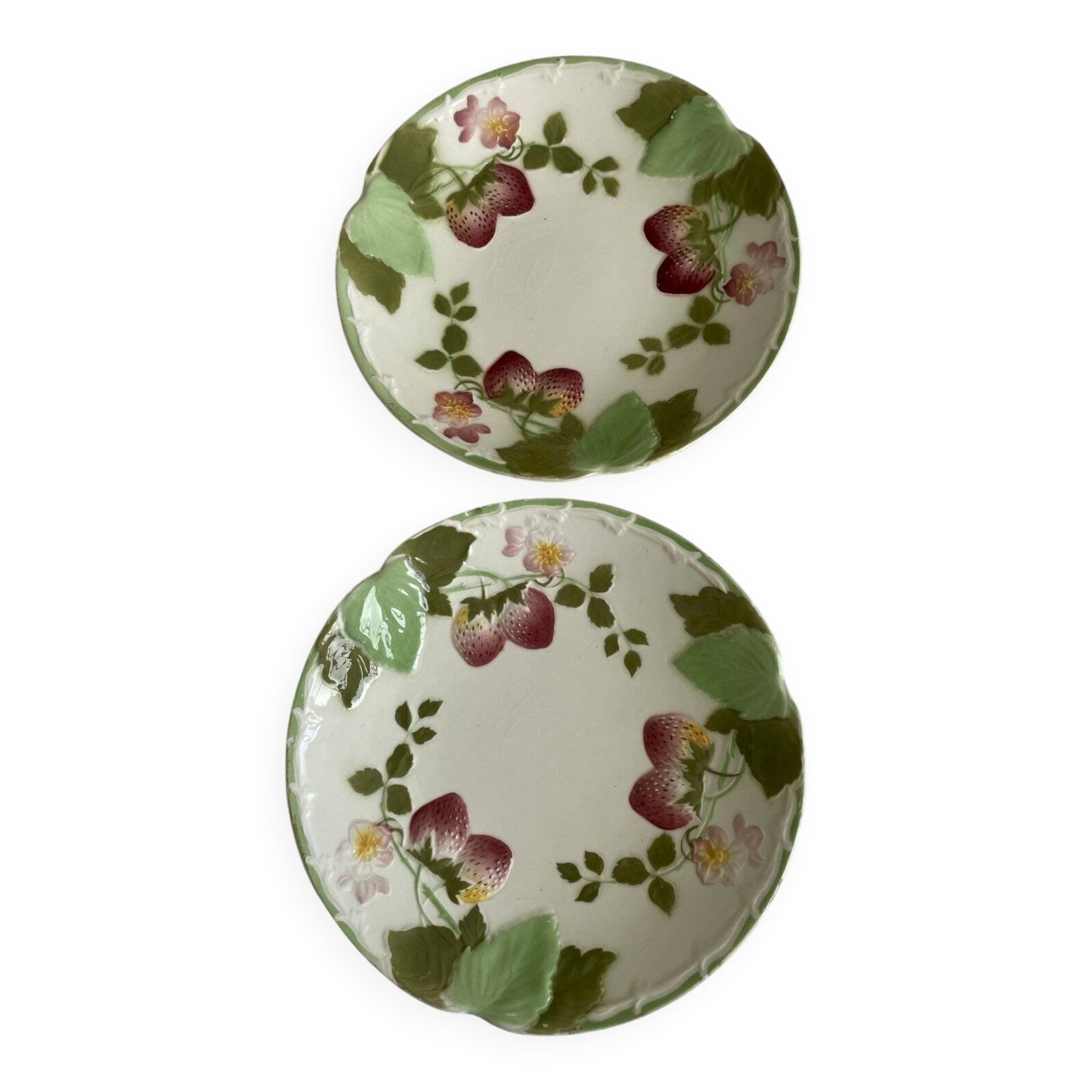 Set of 2 HB&Cie slip plates, diameter 21 cm, strawberry decoration