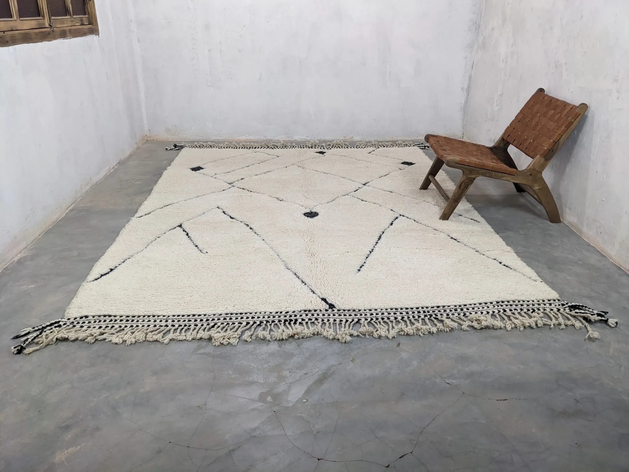 Large Beni Ouarain rug, 285 x 220 cm || 9.35 x 7.22 feet, G-293