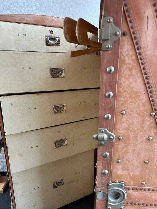 Large travel trunk wardrobe Cosmopolis – vintage leather trunk