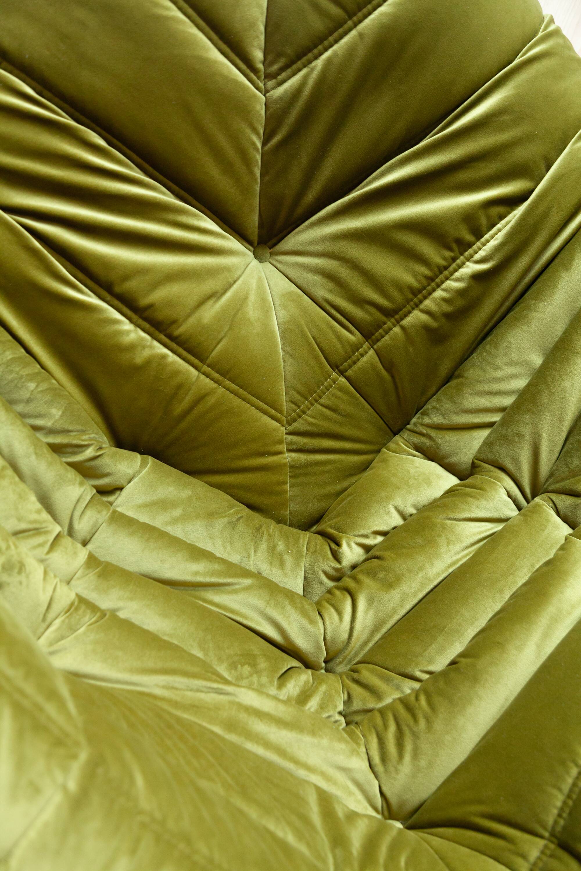 Togo corner chair model designed by Michel Ducaroy 1973