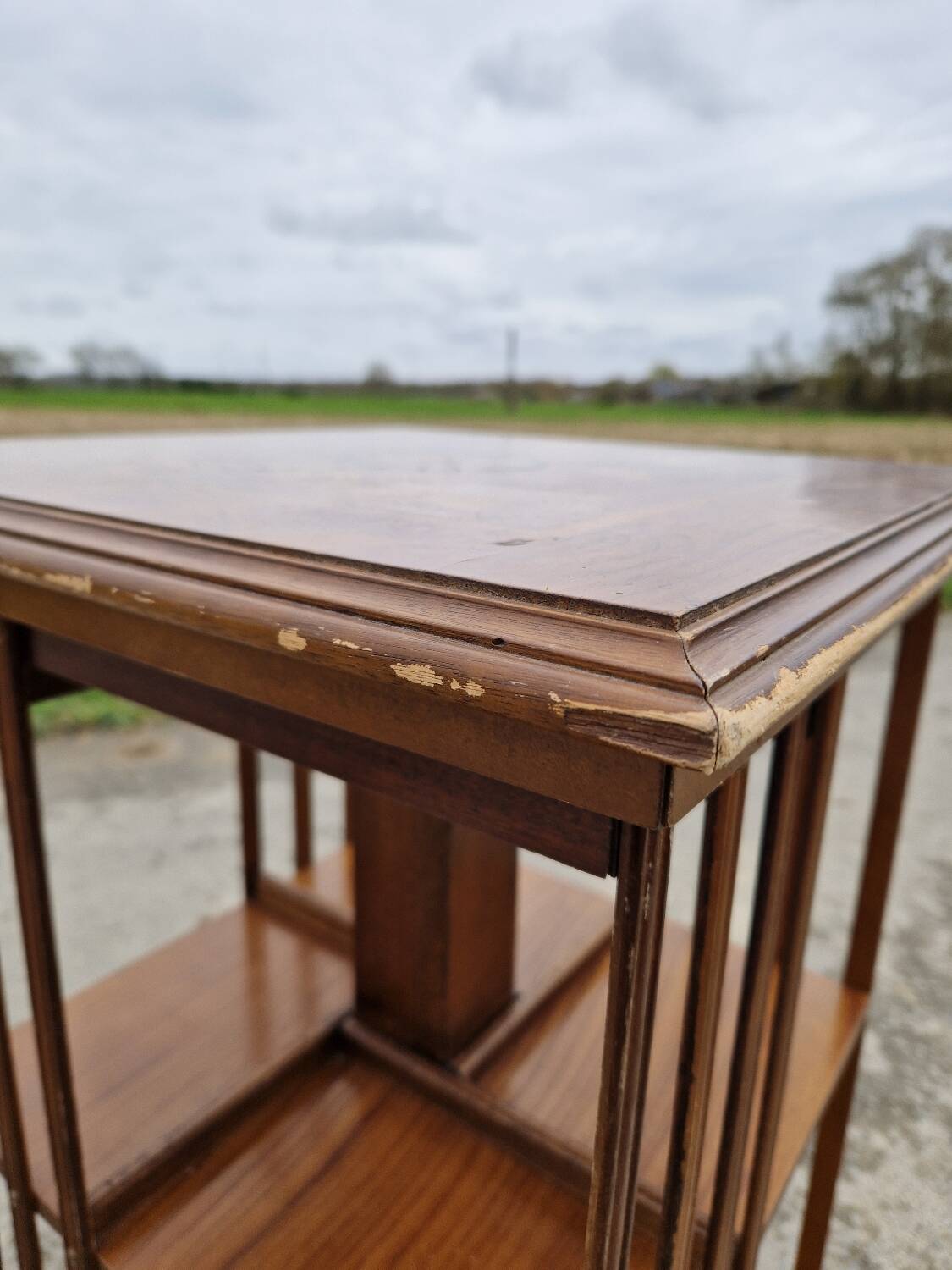 Old revolving library