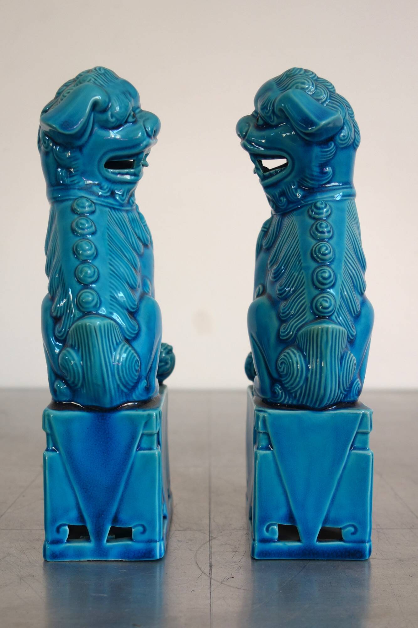 Pair of Fo dogs in blue glazed porcelain, China, 1960s