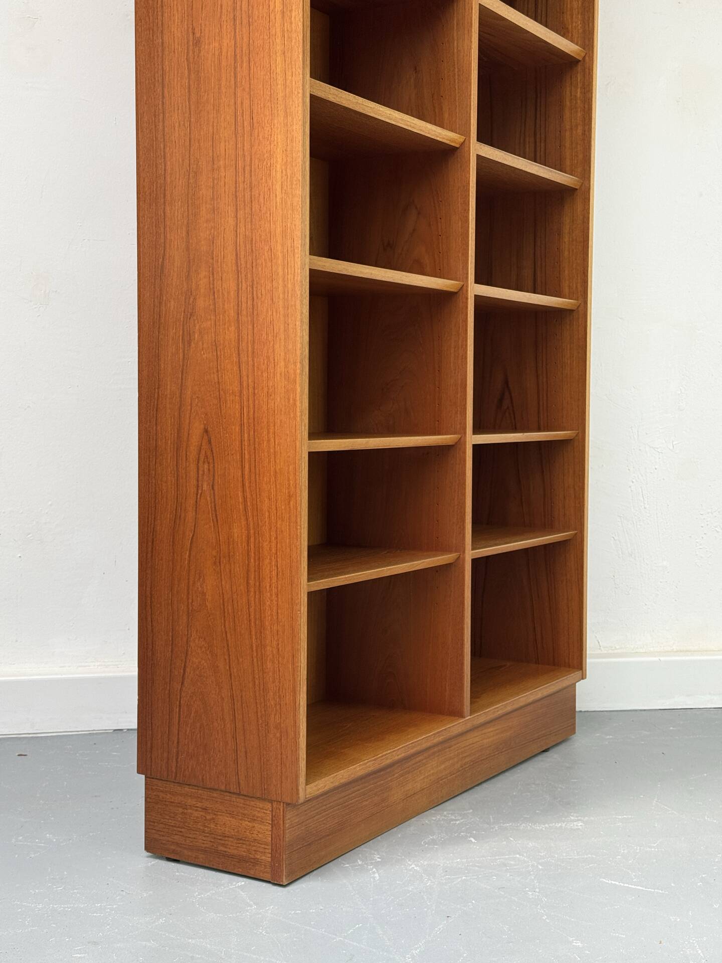 Large Vintage Teak Bookcase by Carlo Jensen for Hundevad & Co., 1960s