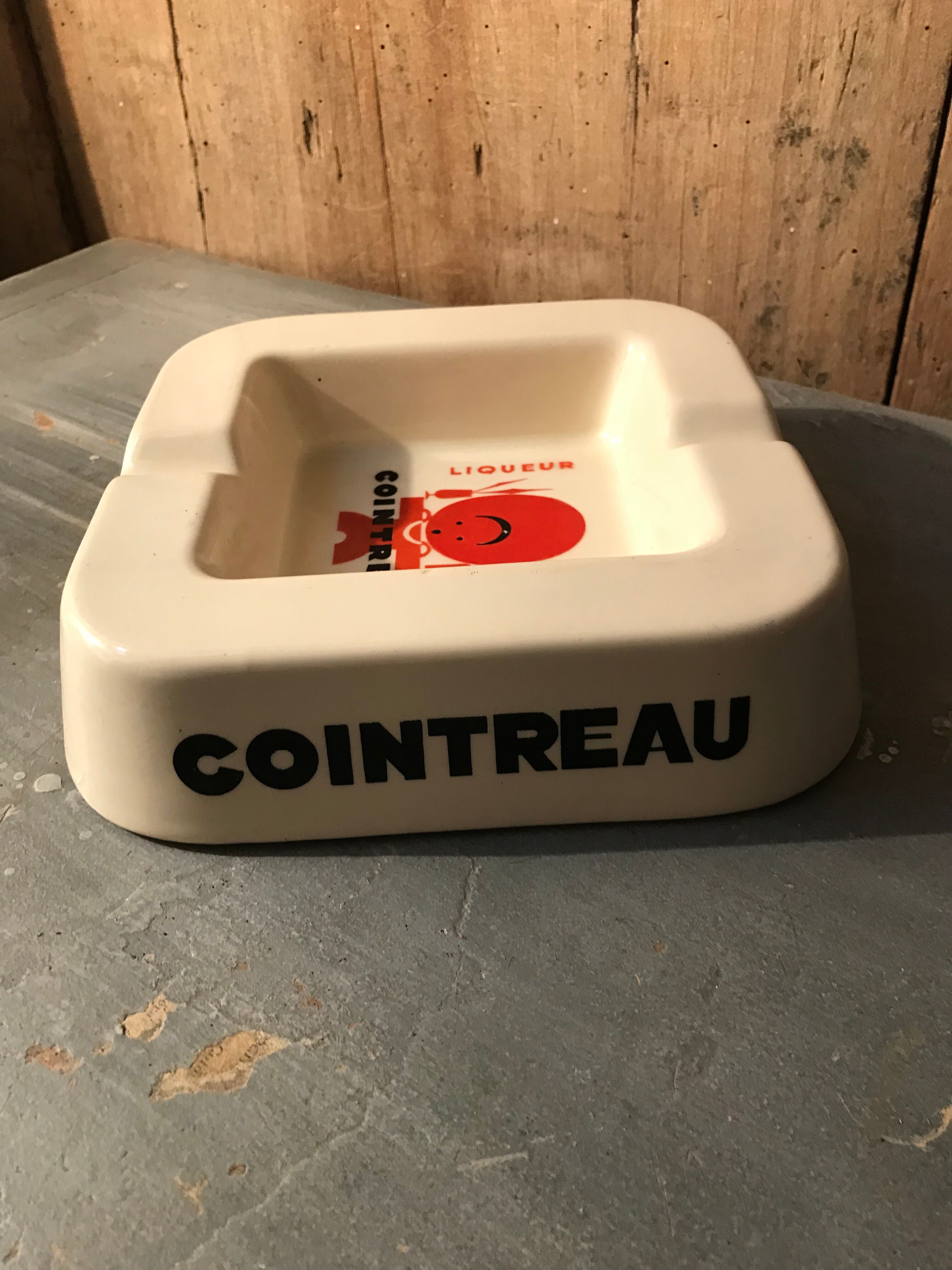 Cendrier publicitaire cointreau