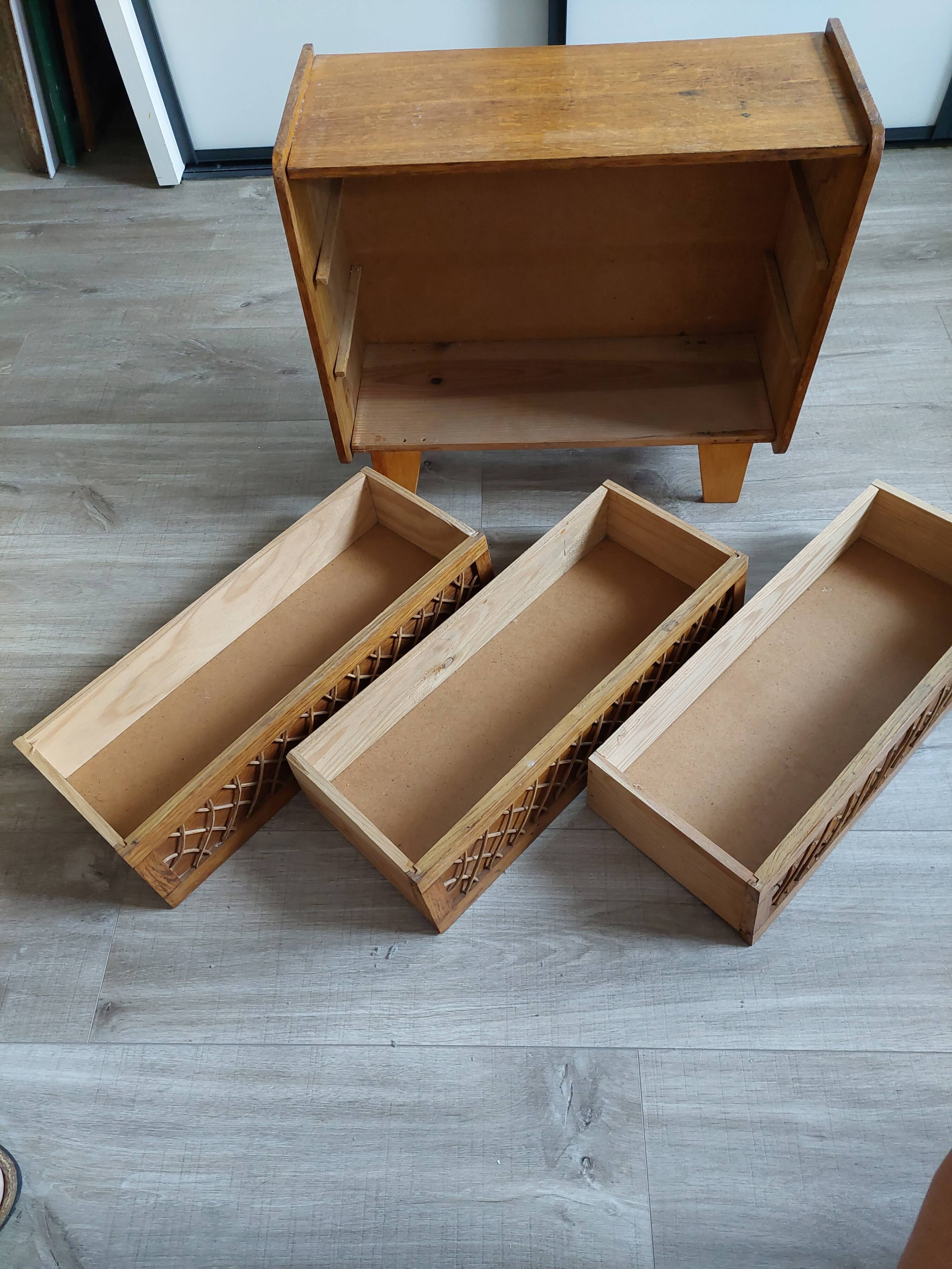 Chest of drawers typical vintage doll 60