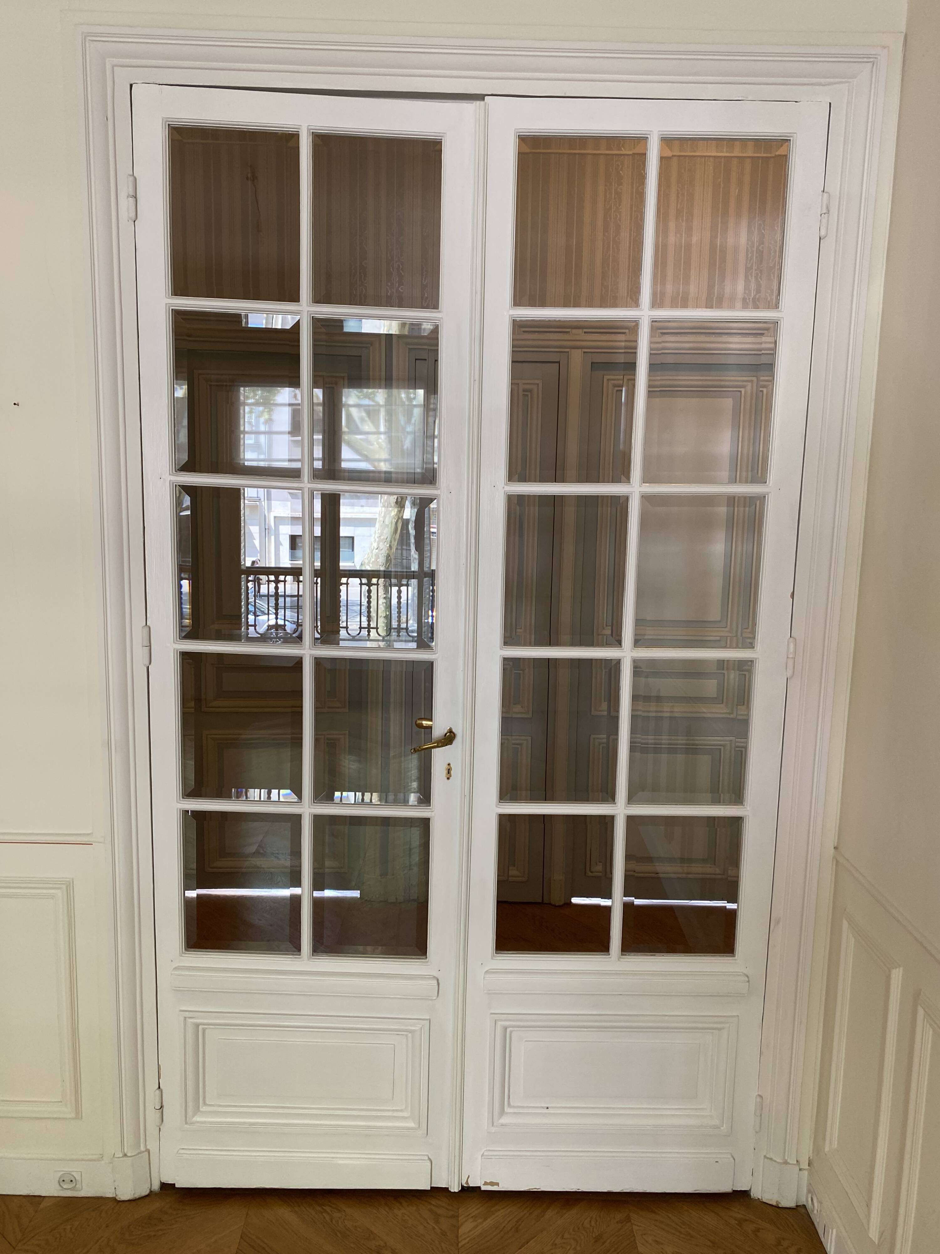 Grande double porte haussmannienne vitrée, Paris fin XIXe siècle