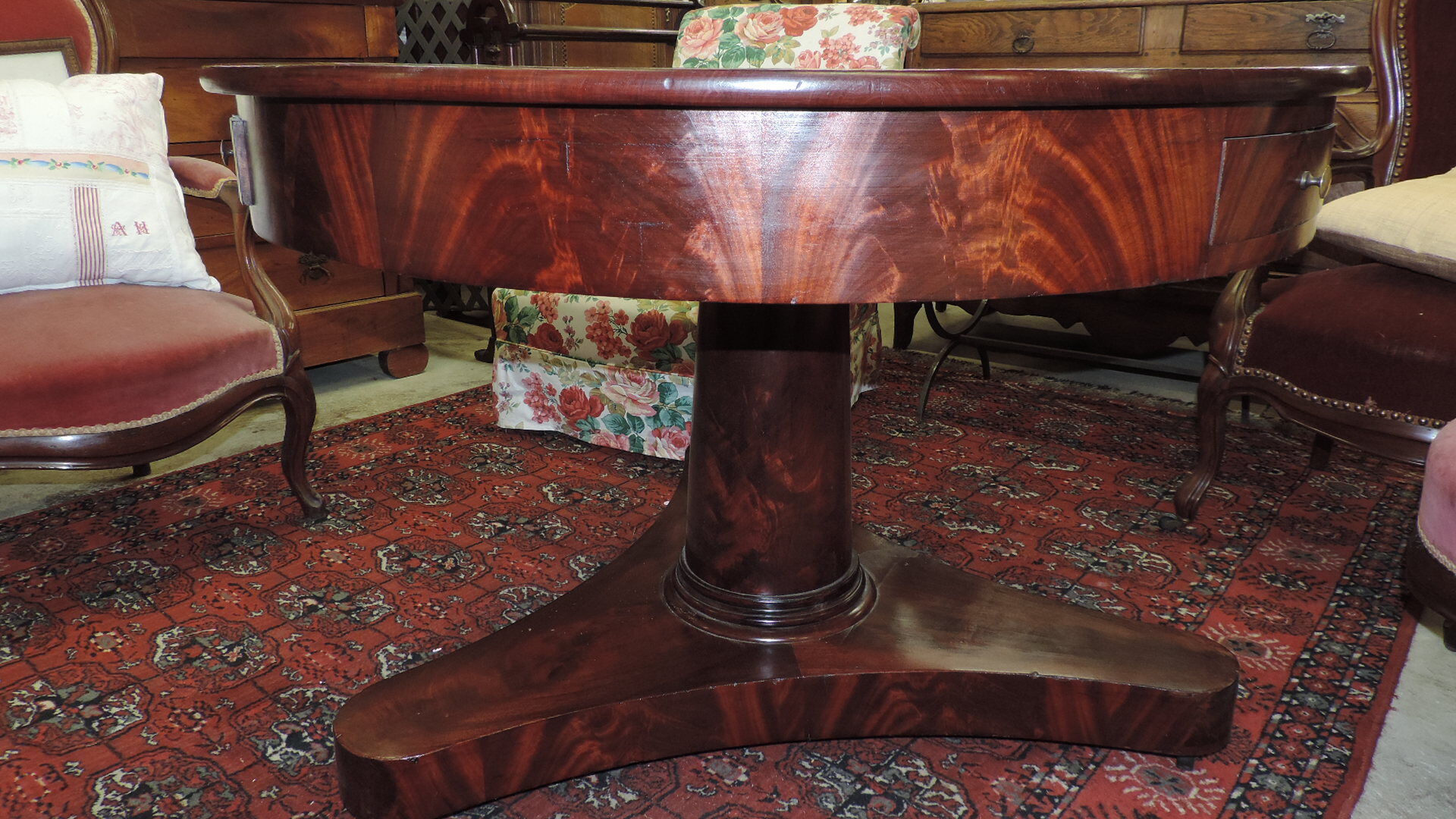XIX century mahogany tripod table