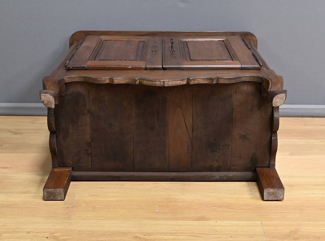 Solid oak sideboard, Louis XV style – Mid-19th century