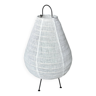 Small Japanese-style table lamp in linen, metal and rattan in the shape of a drop H50 D30