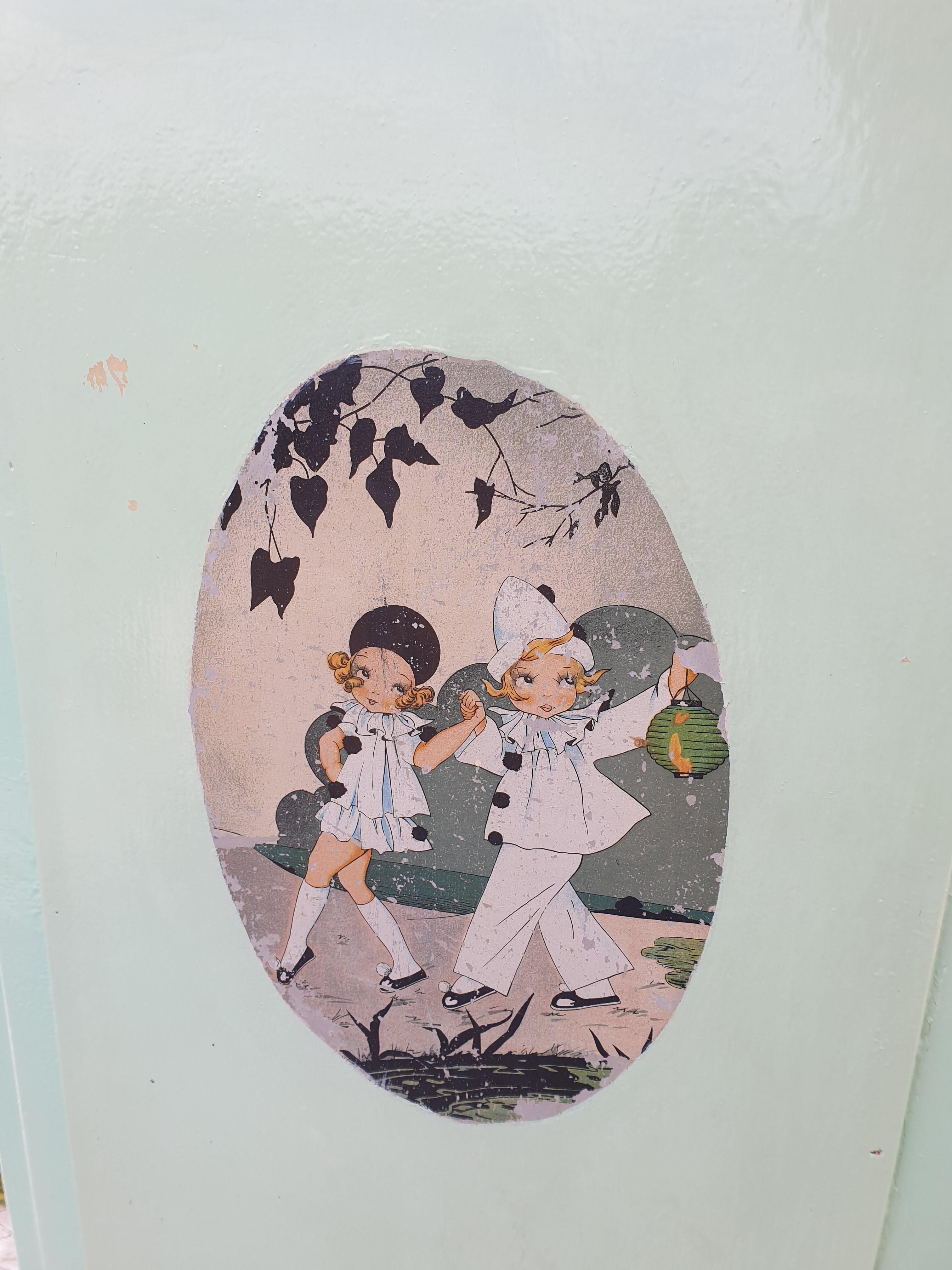 Art Deco 1920 wardrobe