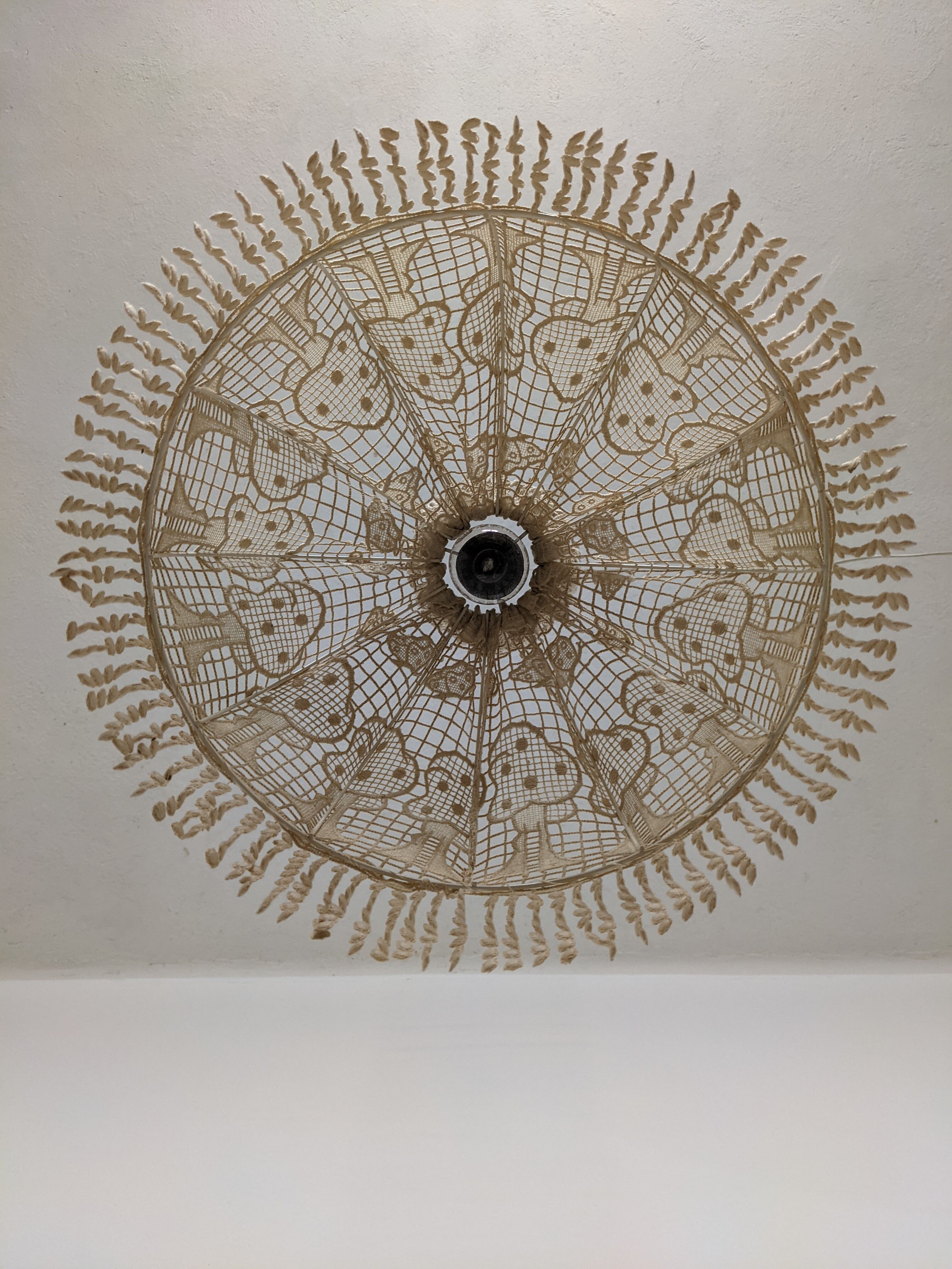 Suspension vintage XL en broderie de coton