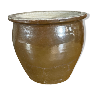 Glazed stoneware pot