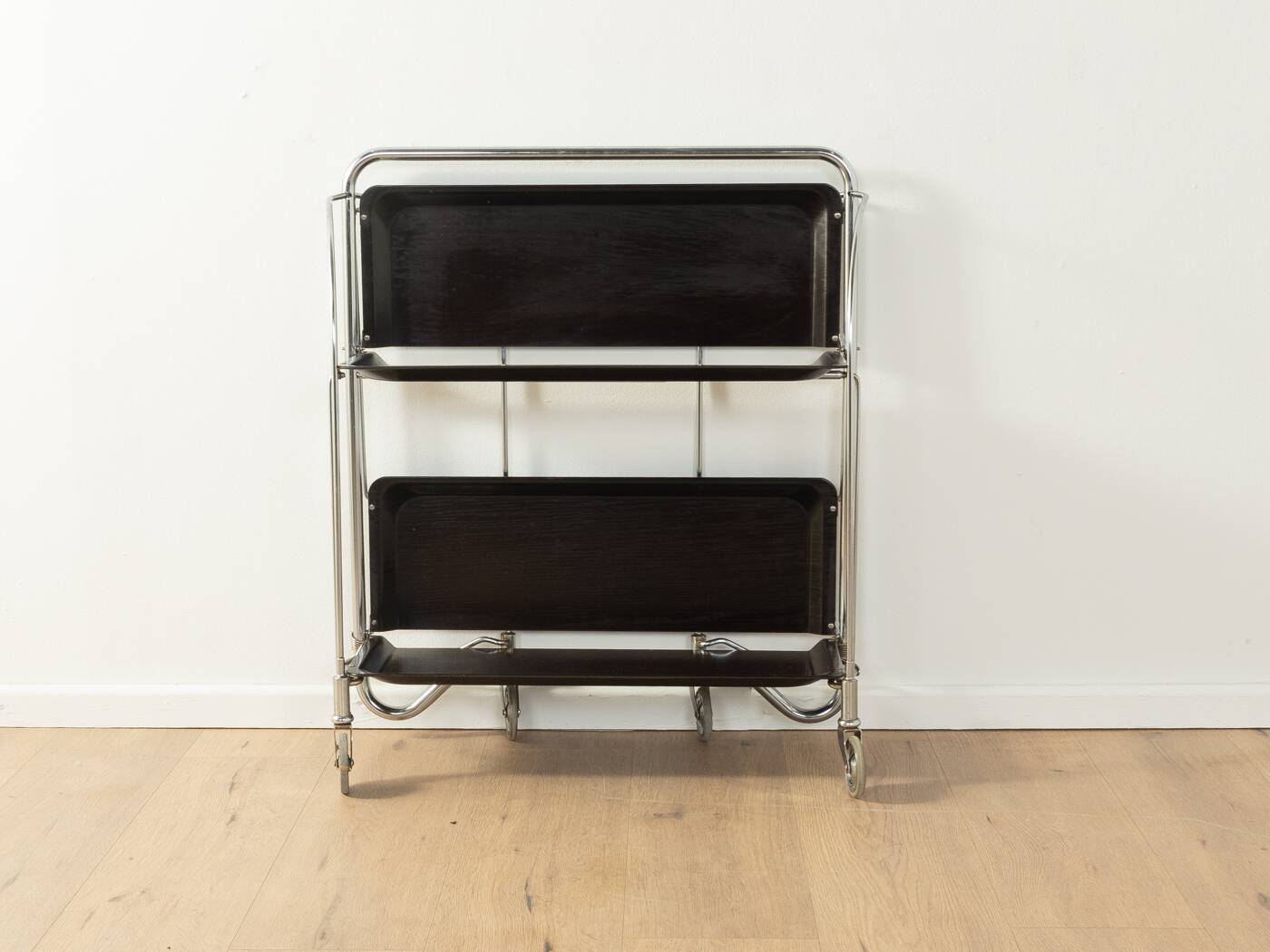 Chariot de service Dinett, Bremshey