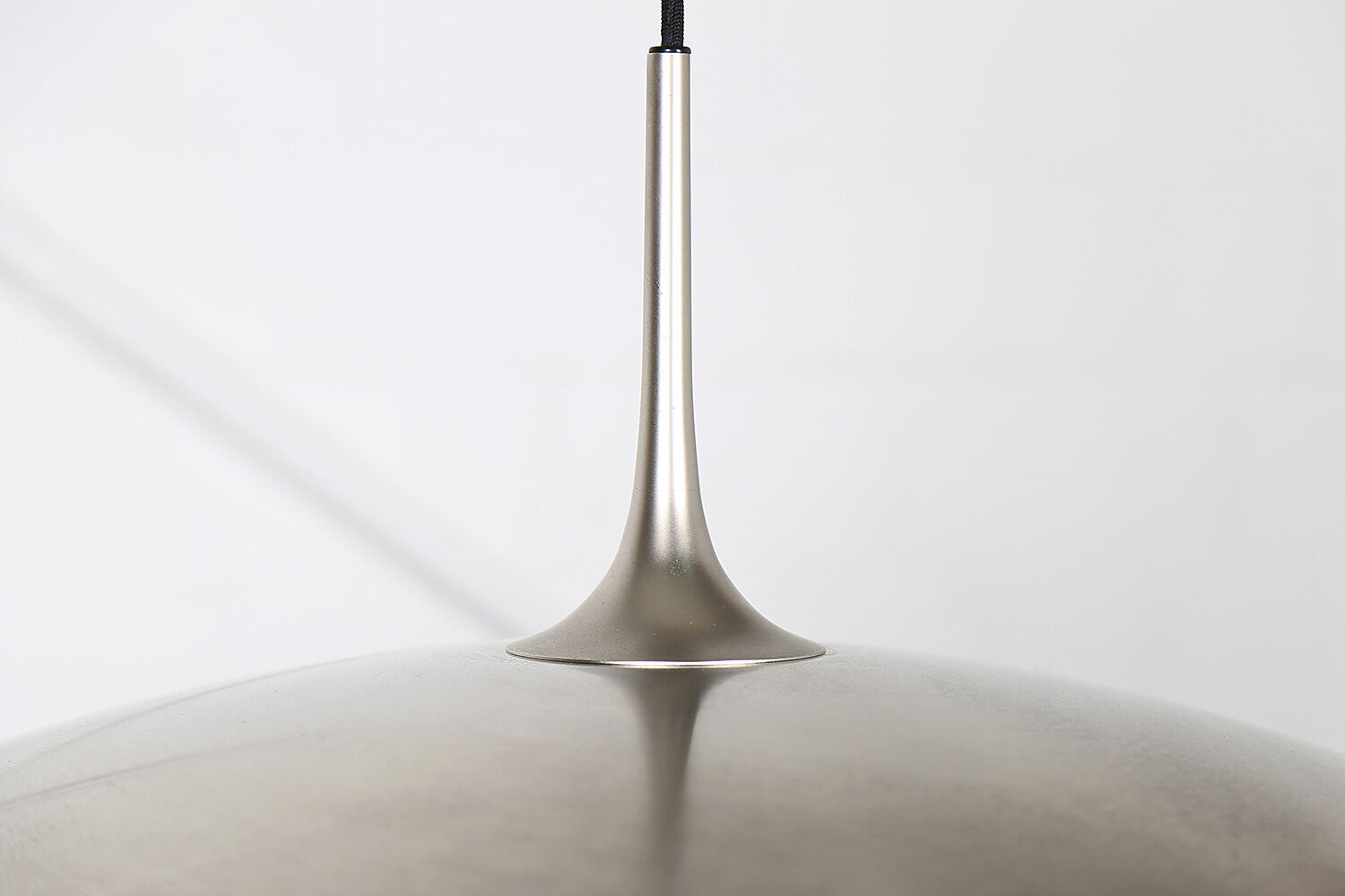 Vintage ONOS 55 P minimalist pendant light by Florian Schulz