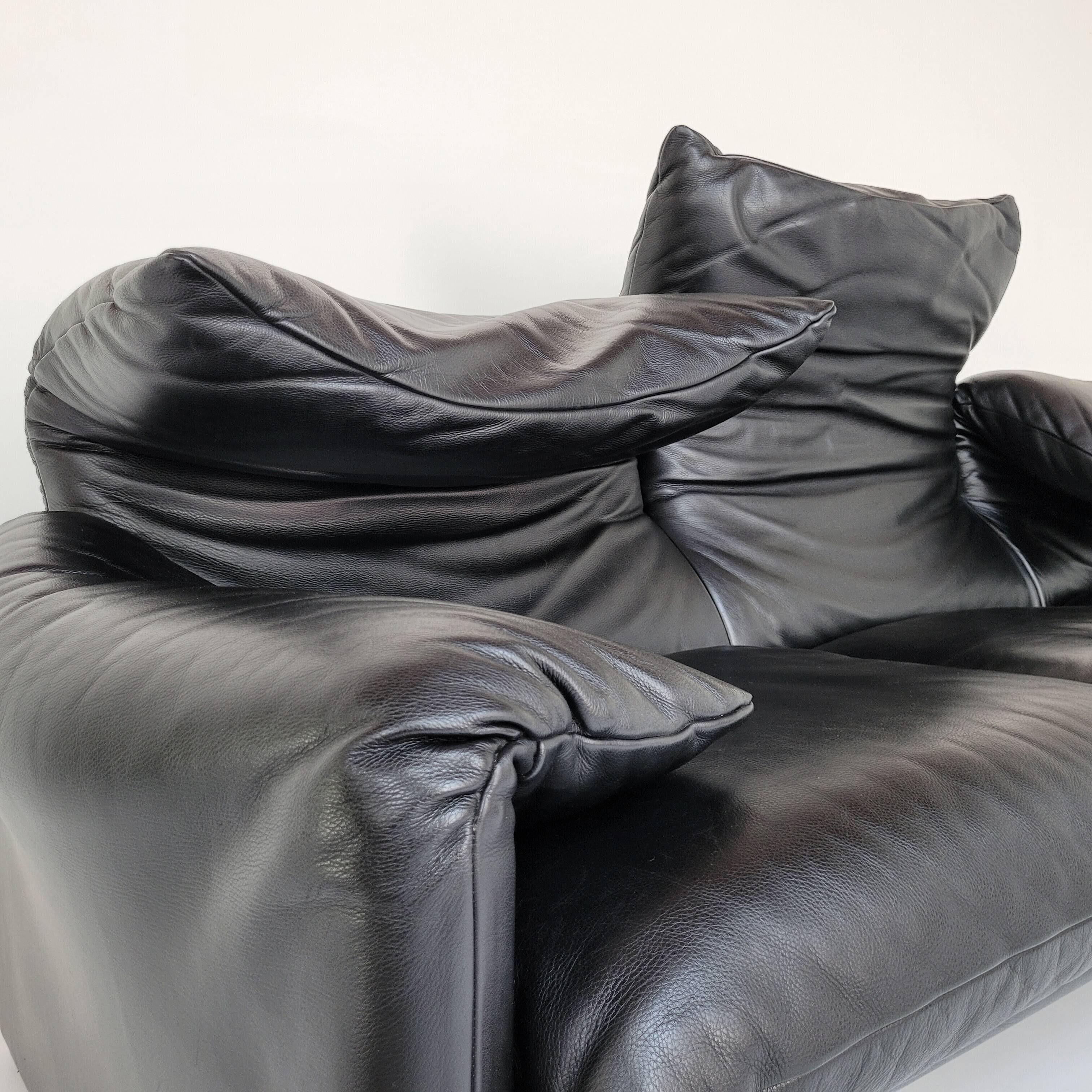 Maralunga sofa by Vico Magistretti for Cassina