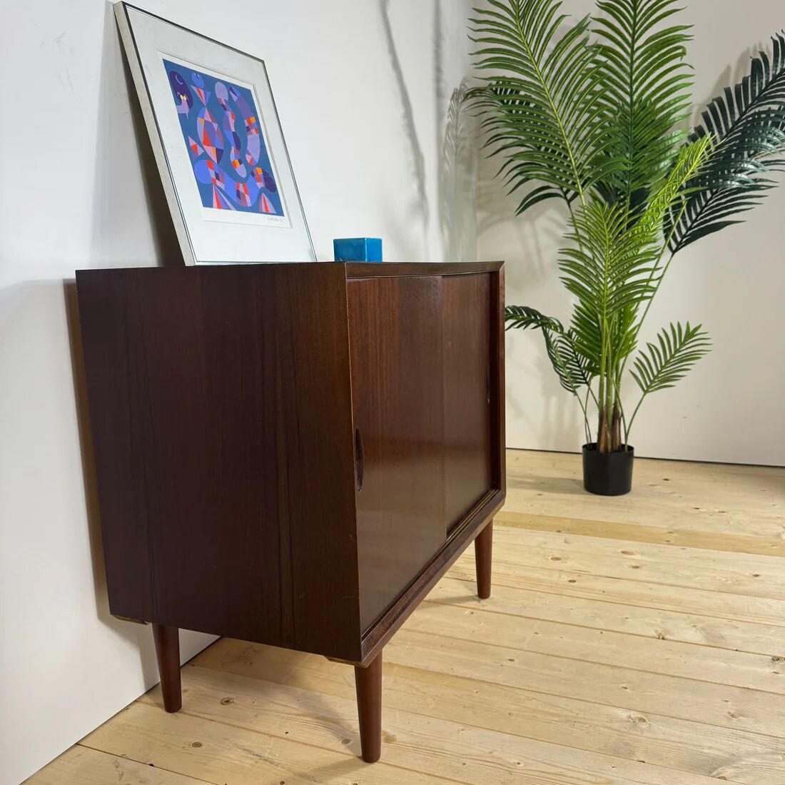 Buffet cola in rosewood with sliding doors – Mid-Century Modern